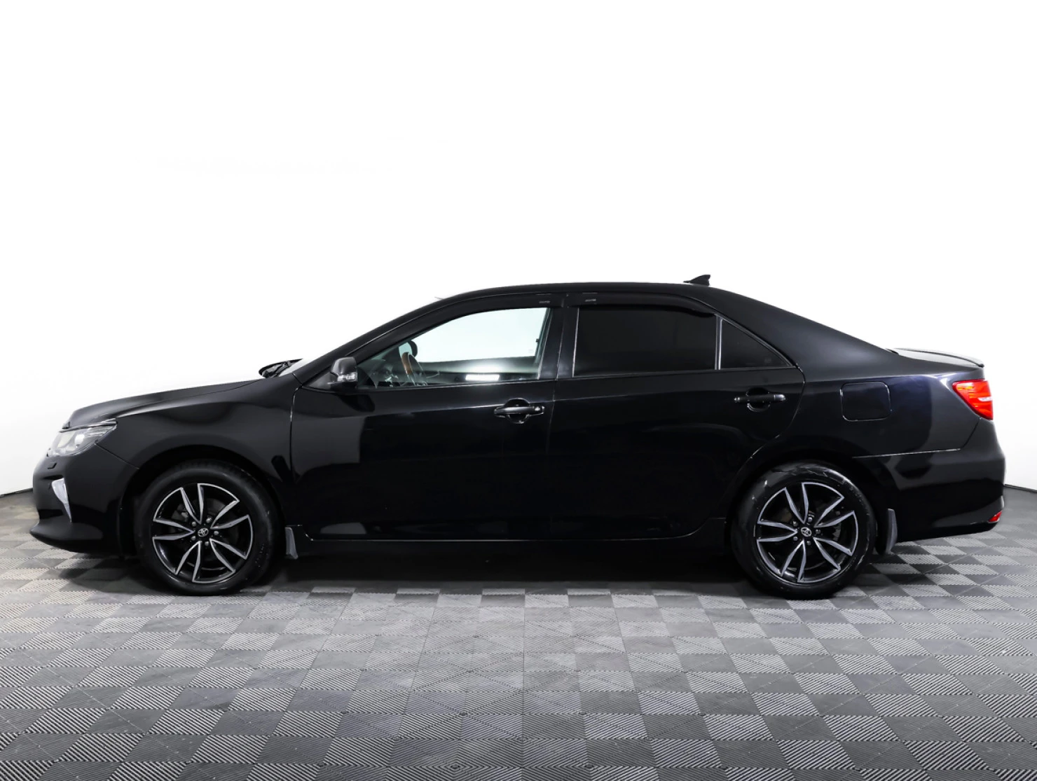 Toyota Camry, 2017