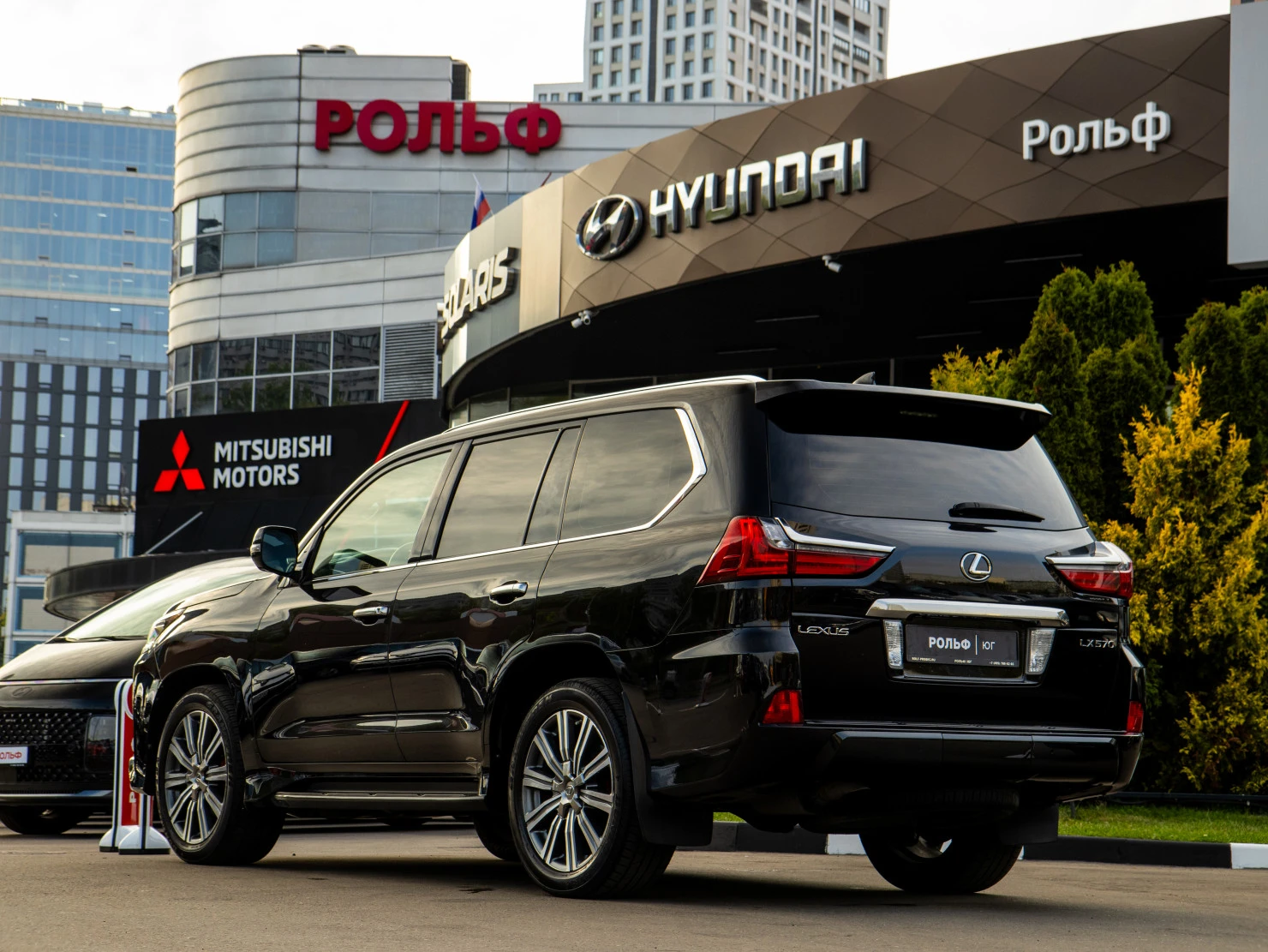 Lexus LX, 2016