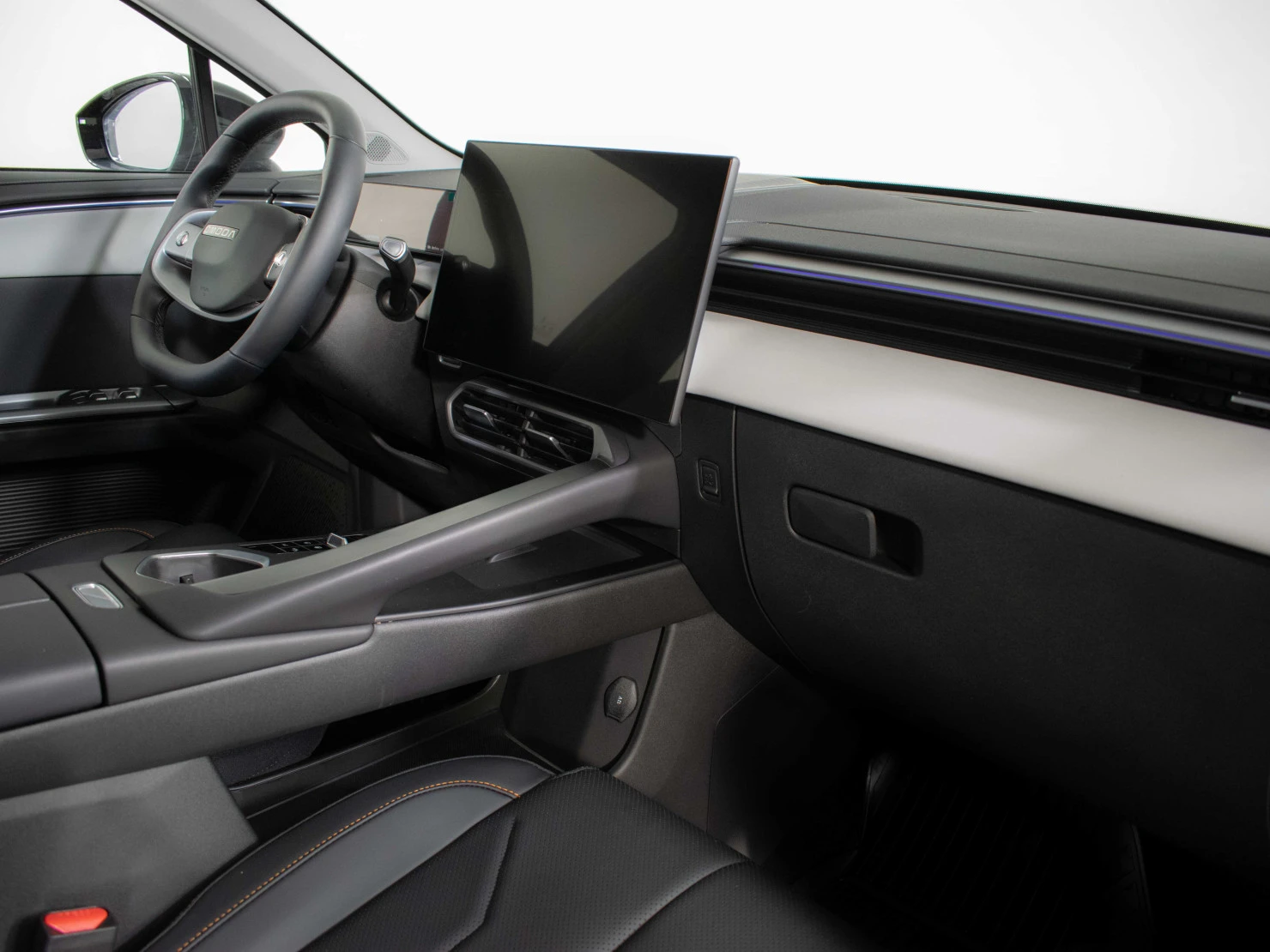 OMODA C5, 2026