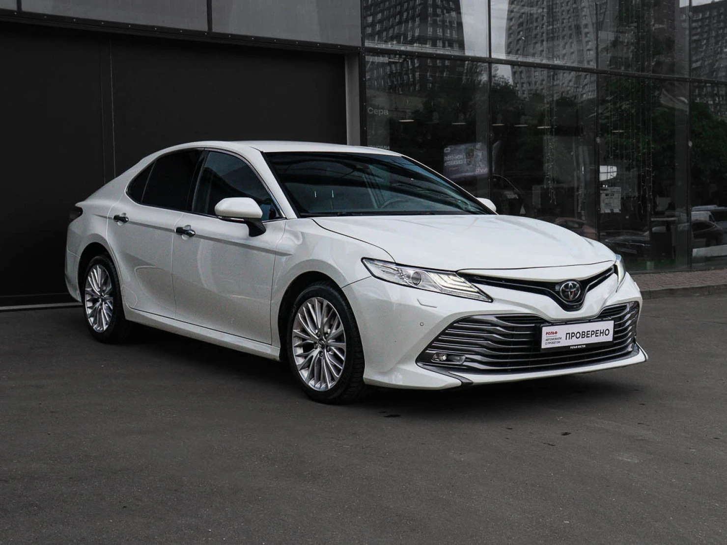 Toyota Camry, 2019