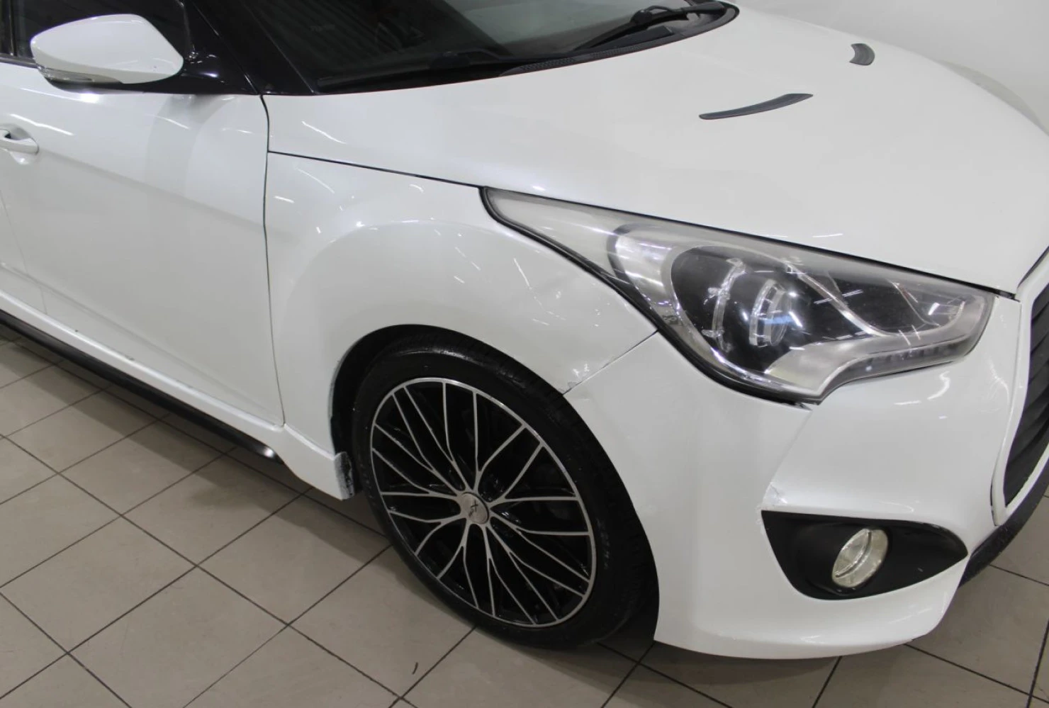 Hyundai Veloster, 2013