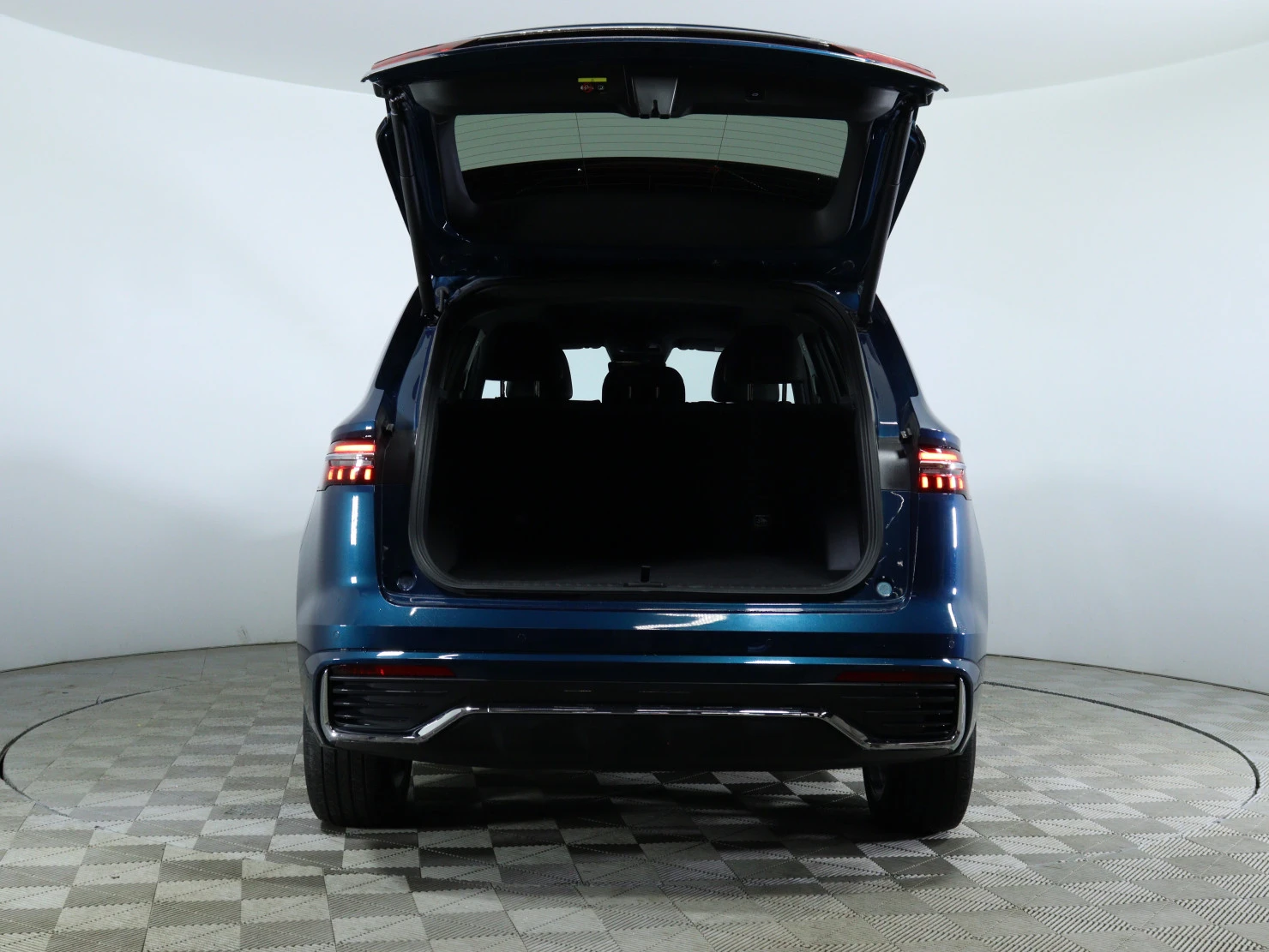 Geely Monjaro, 2023