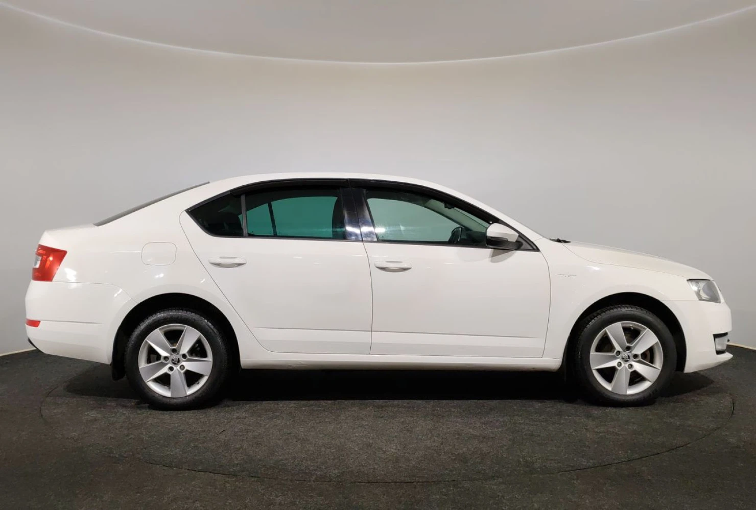 ŠKODA OCTAVIA, 2015
