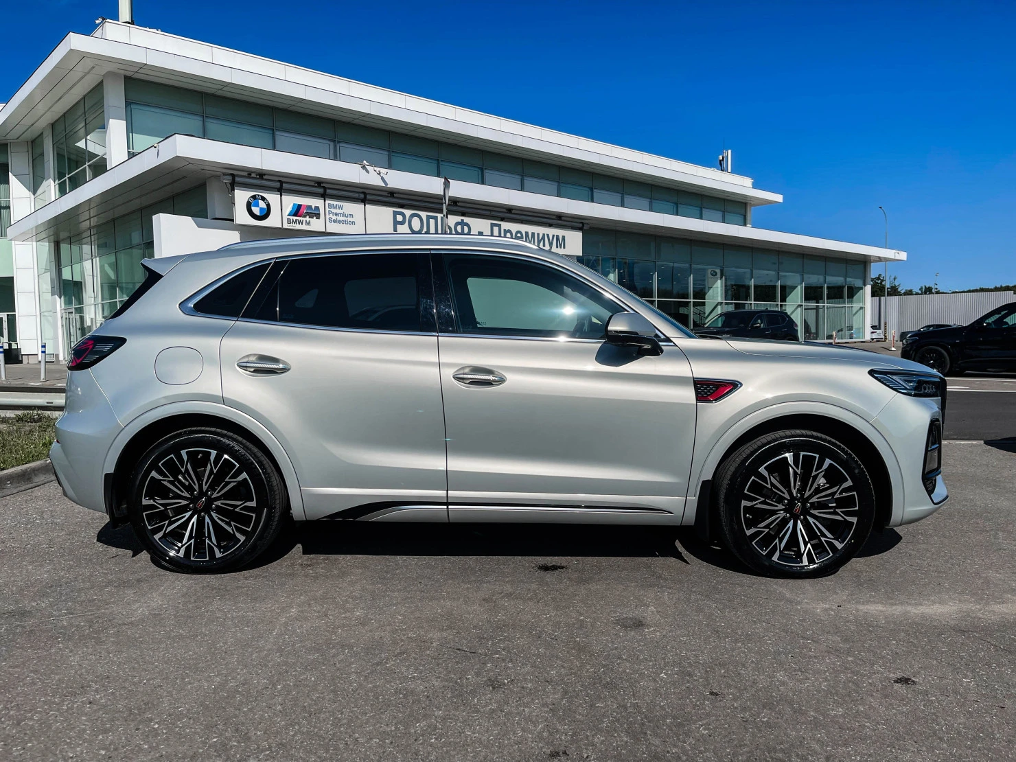 Hongqi HS5, 2023