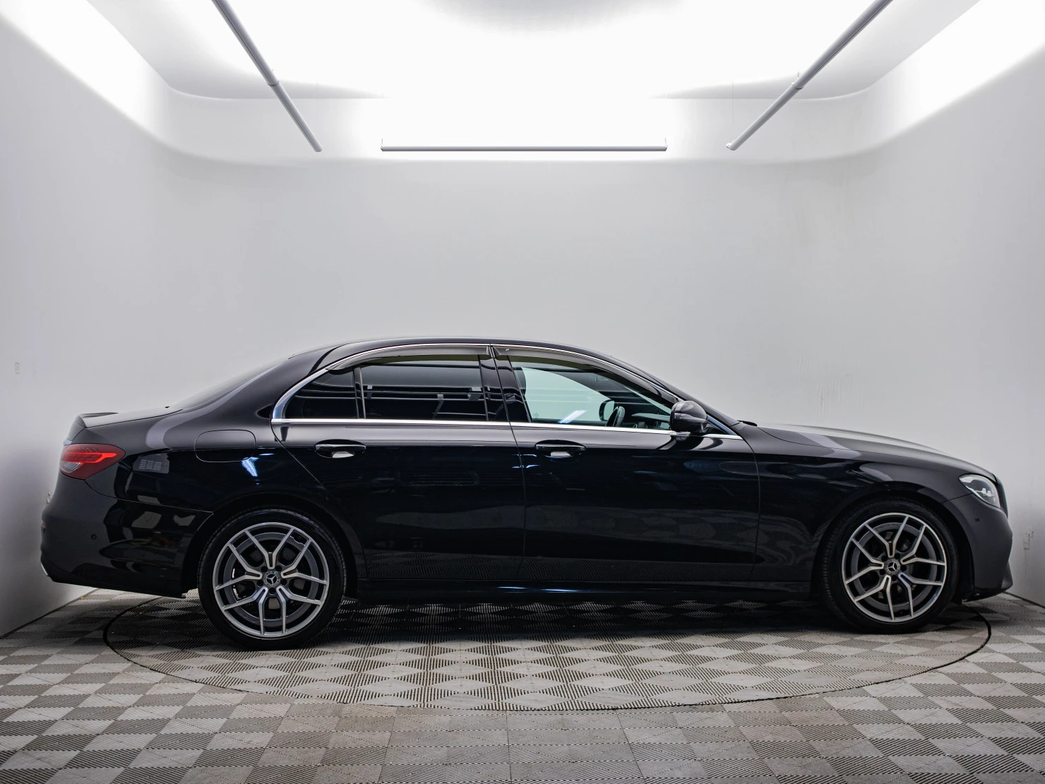 Mercedes-Benz E-Класс, 2020
