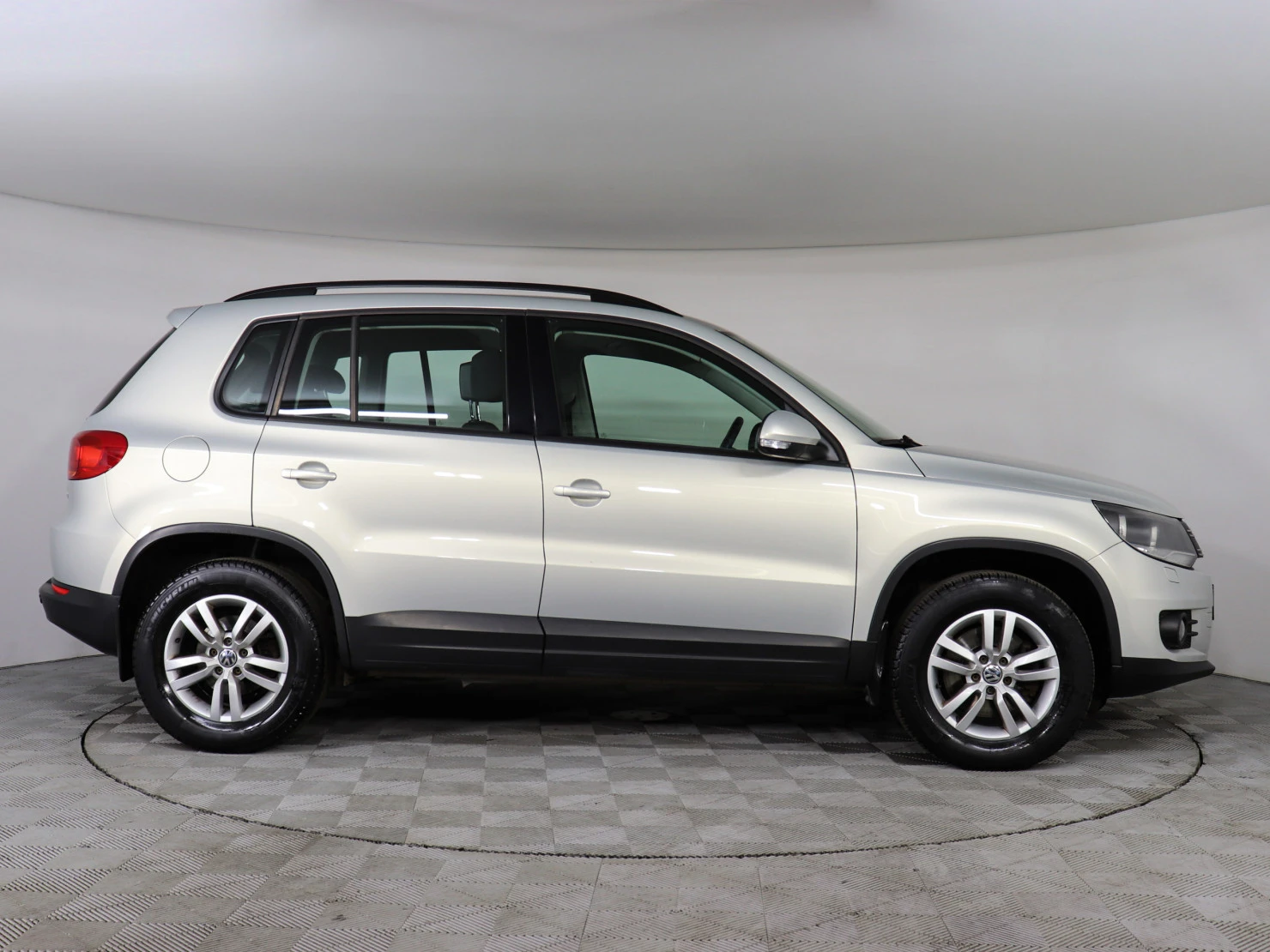Volkswagen Tiguan, 2015