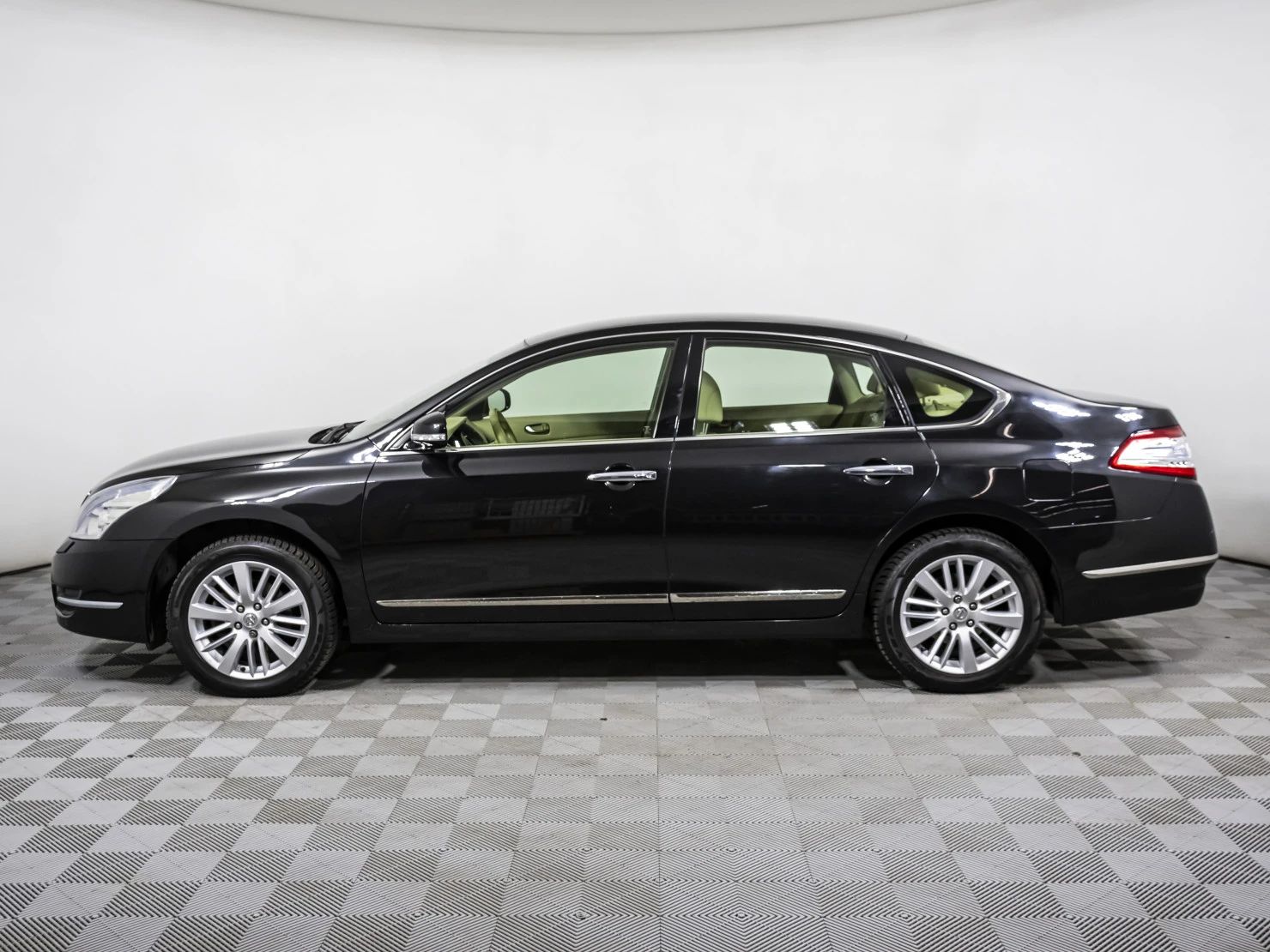 Nissan Teana, 2011