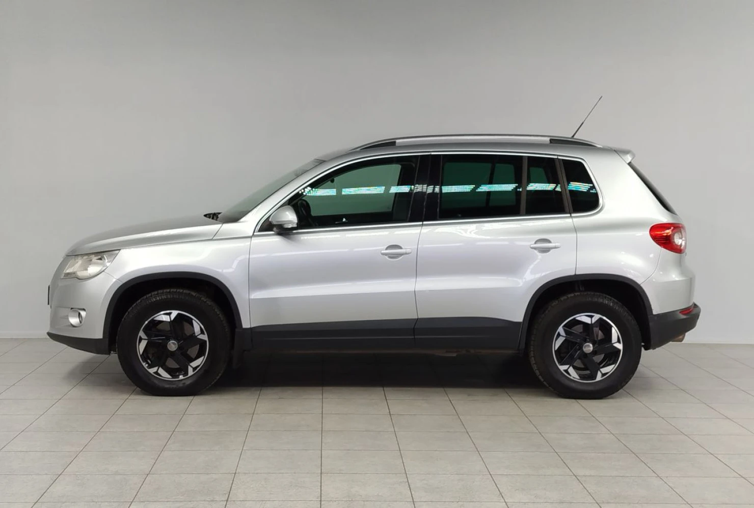 Volkswagen Tiguan, 2010