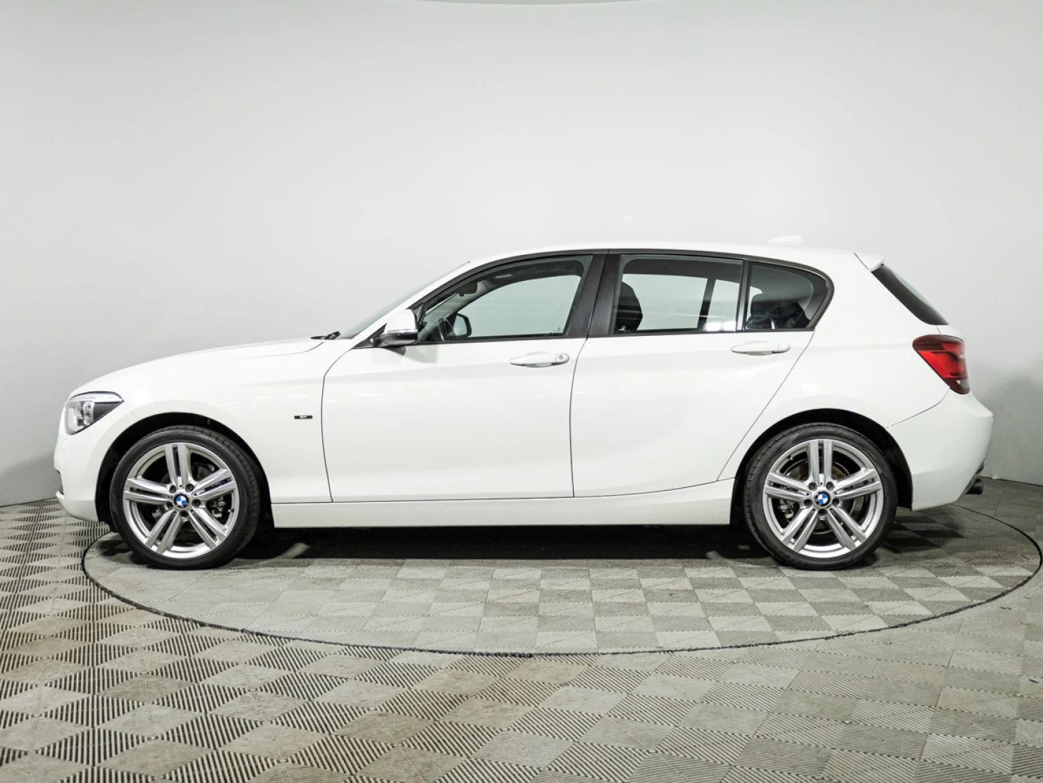 BMW 1 серии, 2013