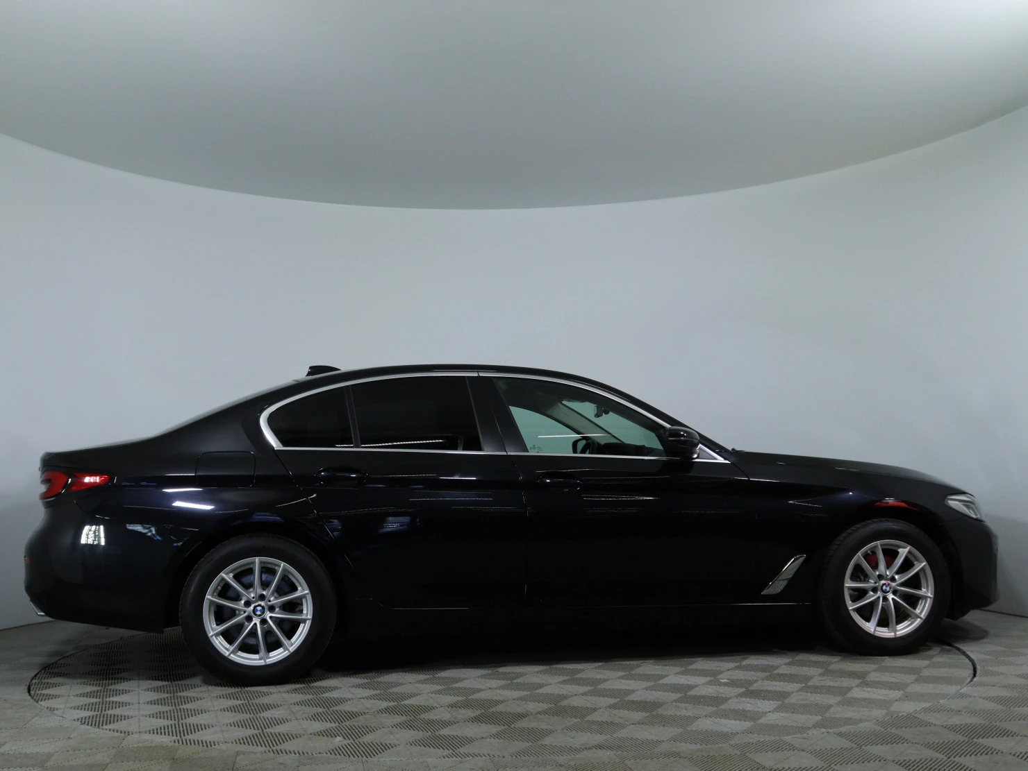 BMW 5 серии, 2021