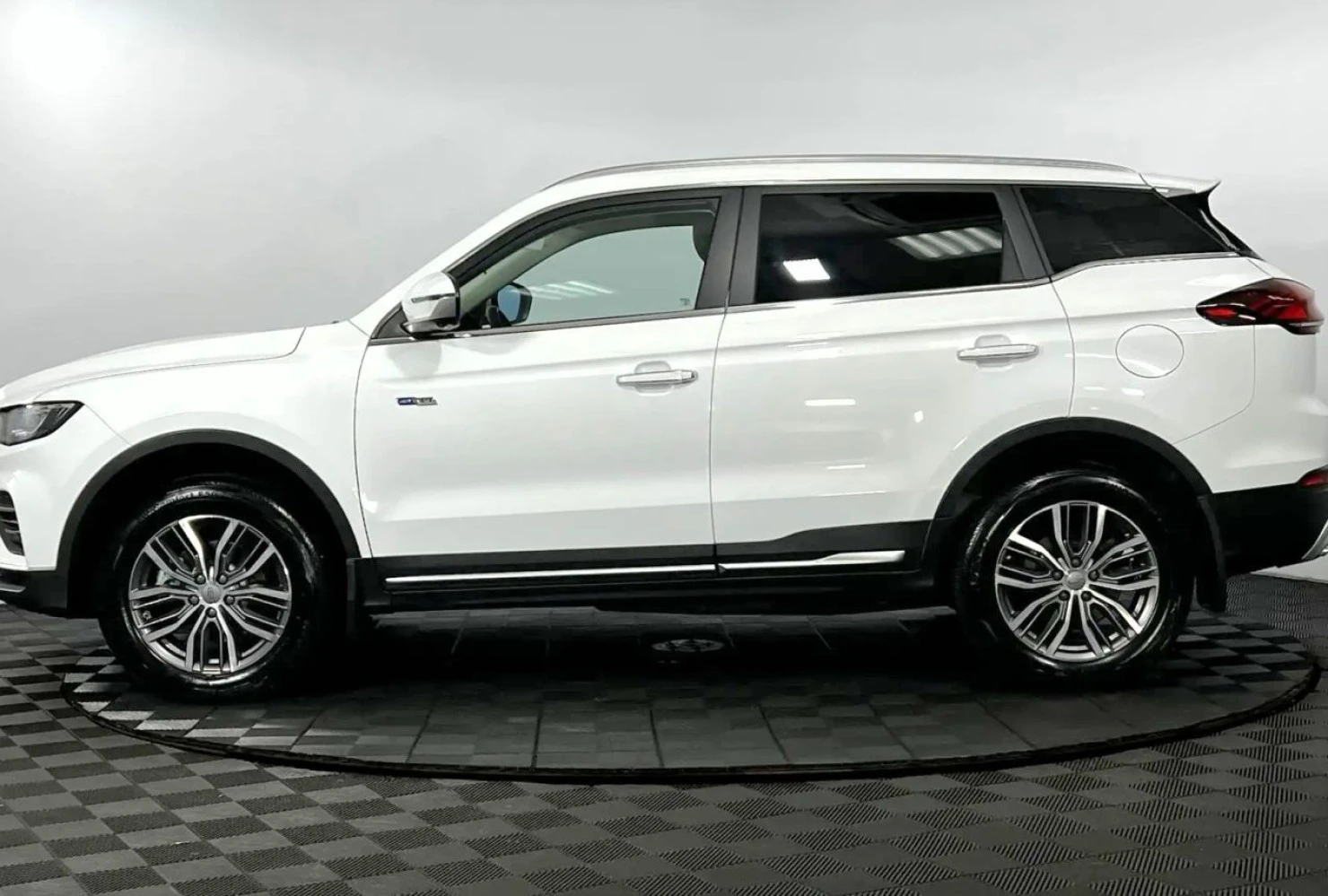 Geely Atlas Pro, 2023