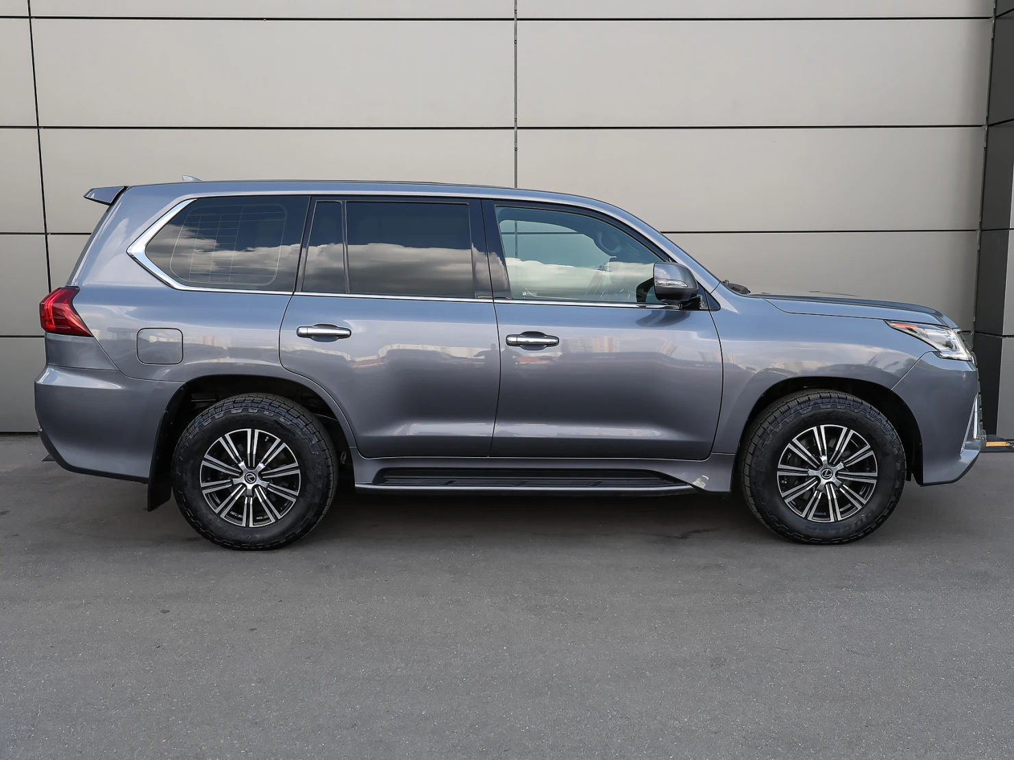 Lexus LX, 2019