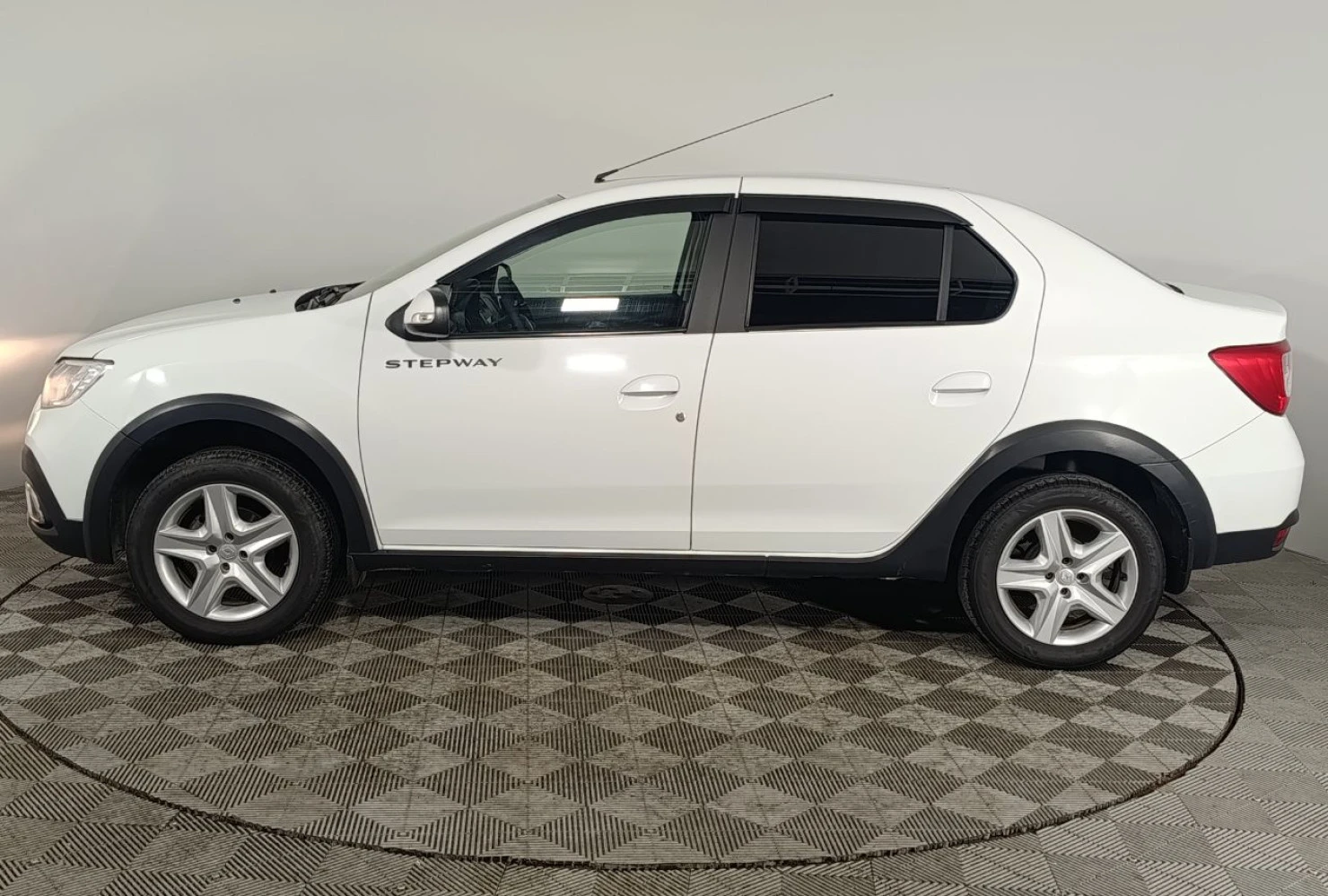 Renault Logan, 2021