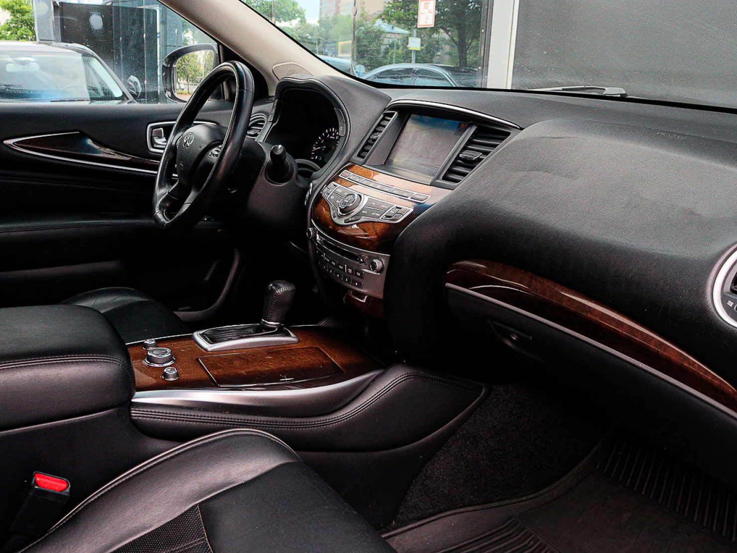 Infiniti JX, 2013