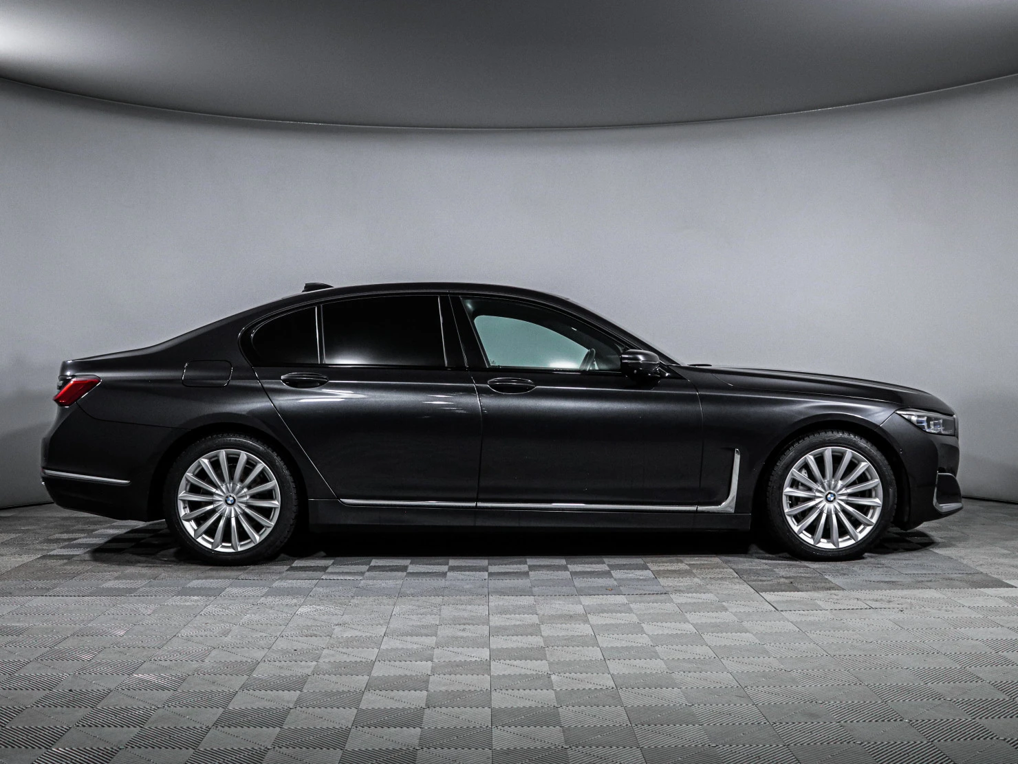BMW 7 серии, 2019
