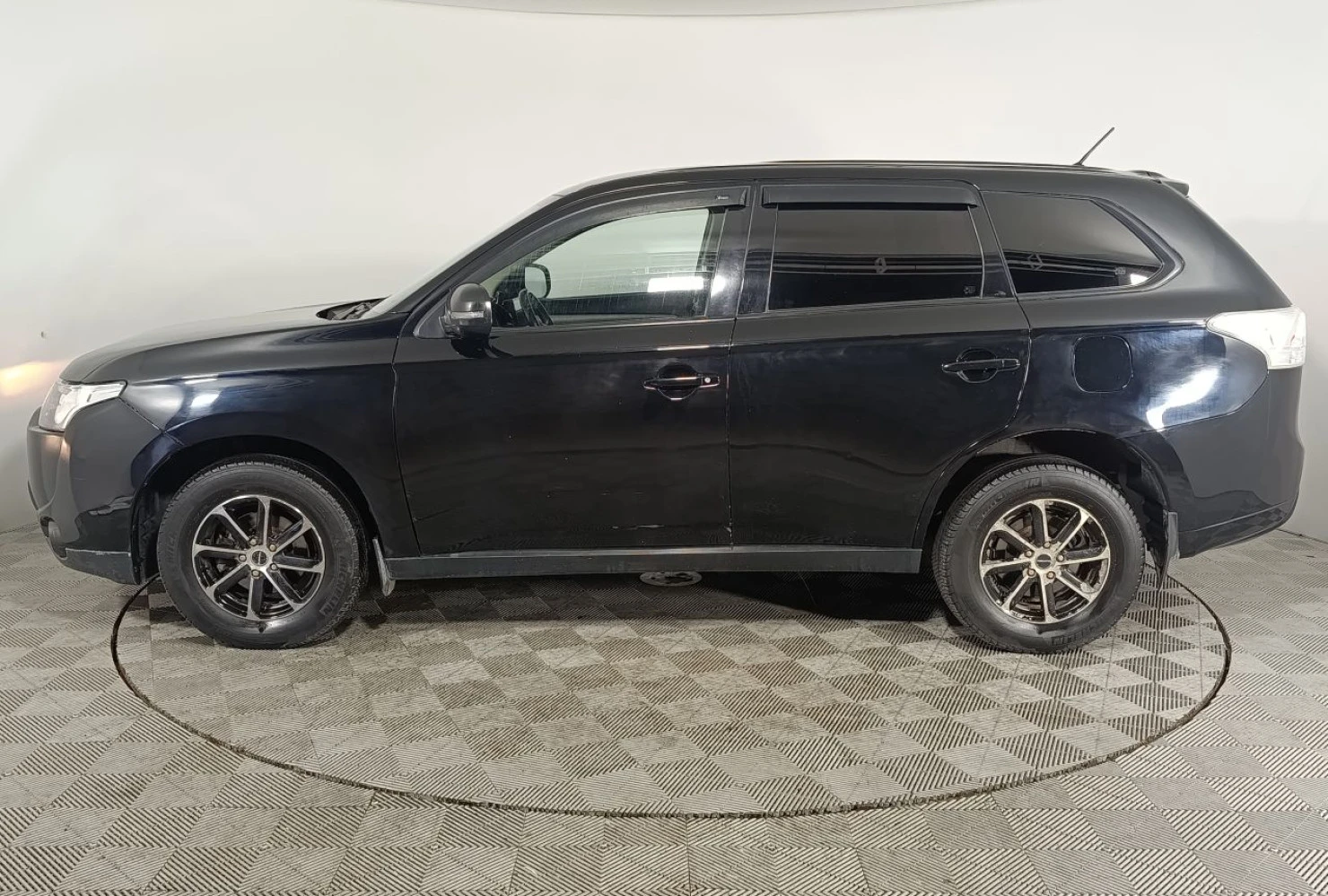 Mitsubishi OUTLANDER, 2012