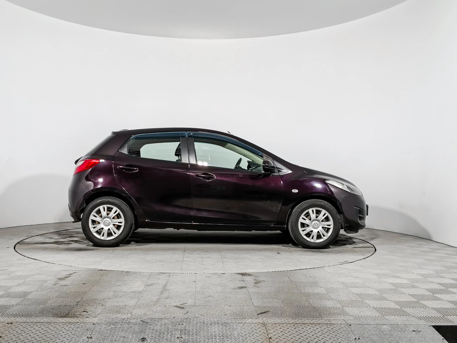 Mazda 2, 2012