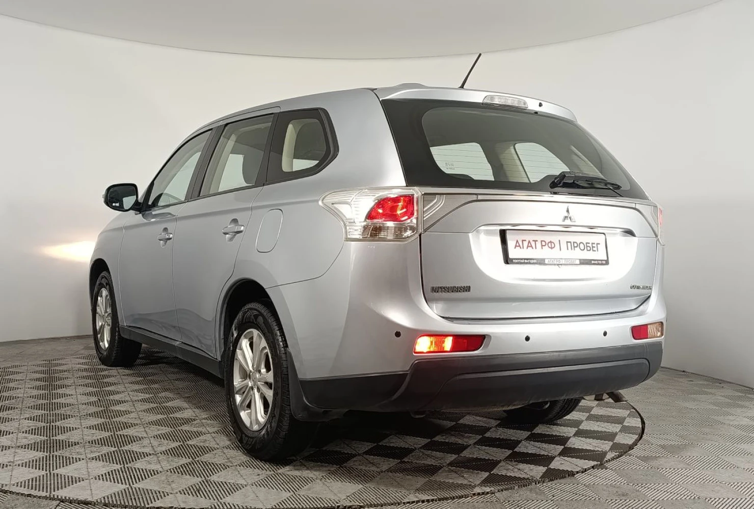 Mitsubishi OUTLANDER, 2012