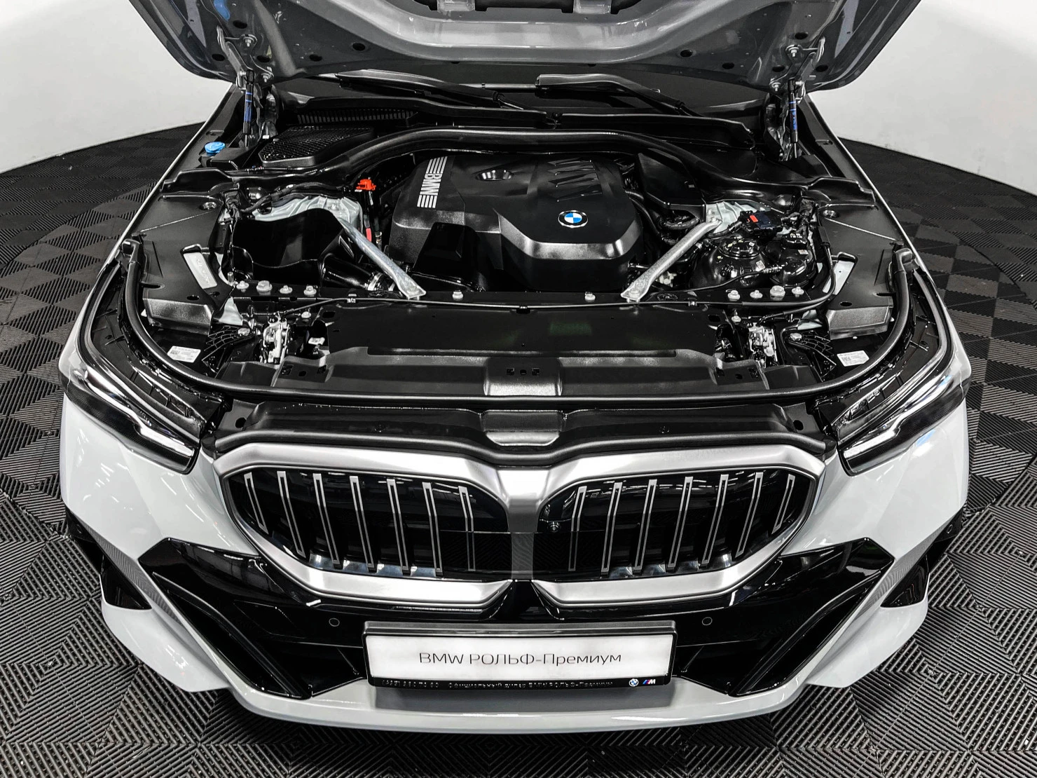 BMW 5 серии, 2024