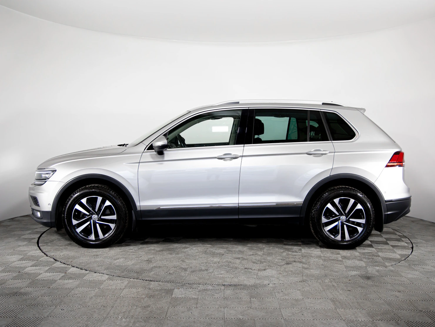 Volkswagen Tiguan, 2019