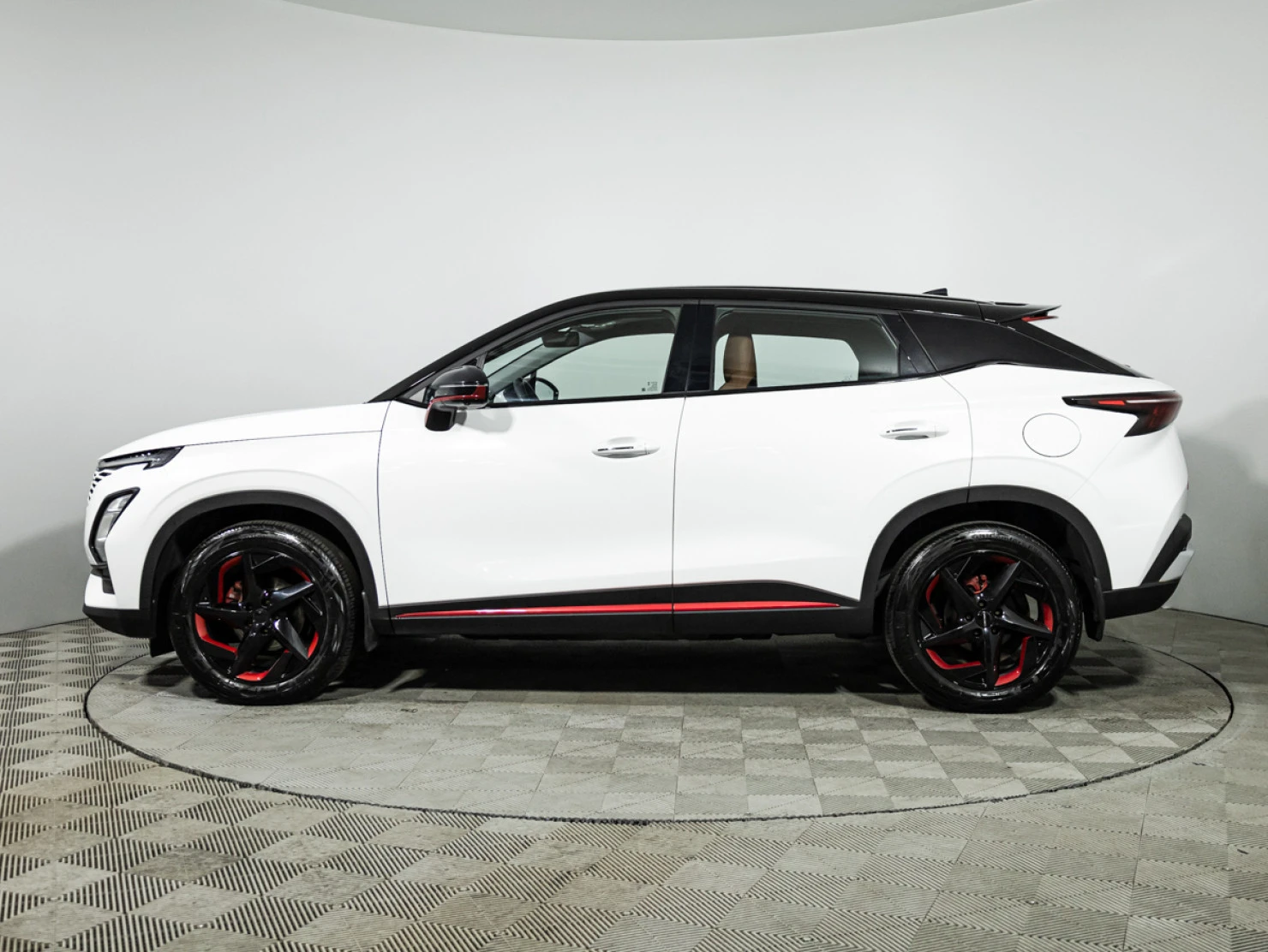 OMODA C5, 2023