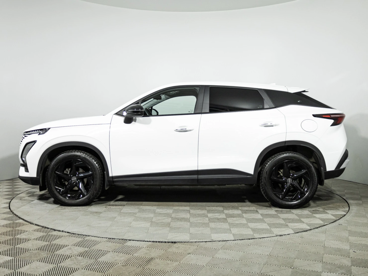 OMODA C5, 2023