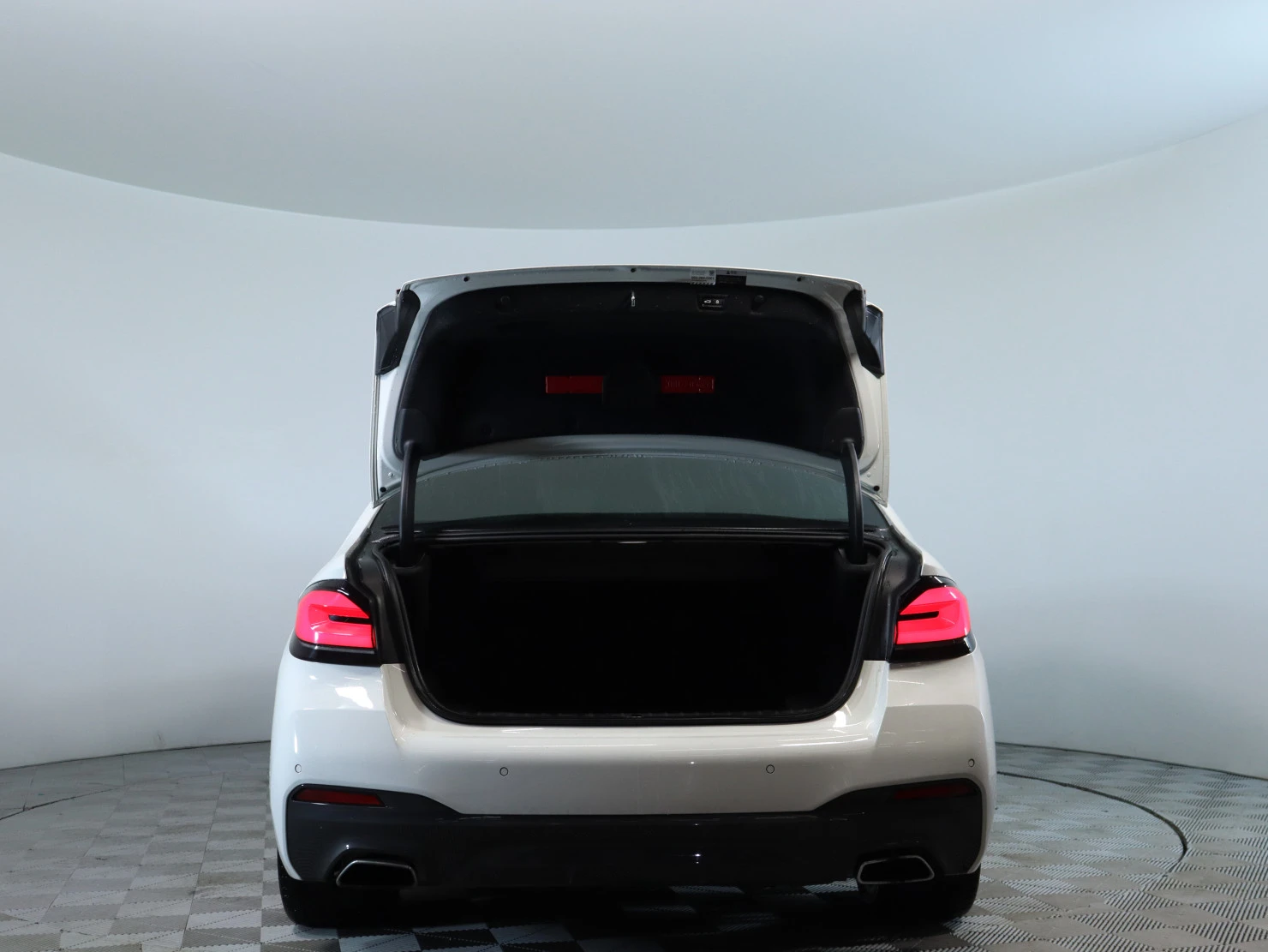 BMW 5 серии, 2021