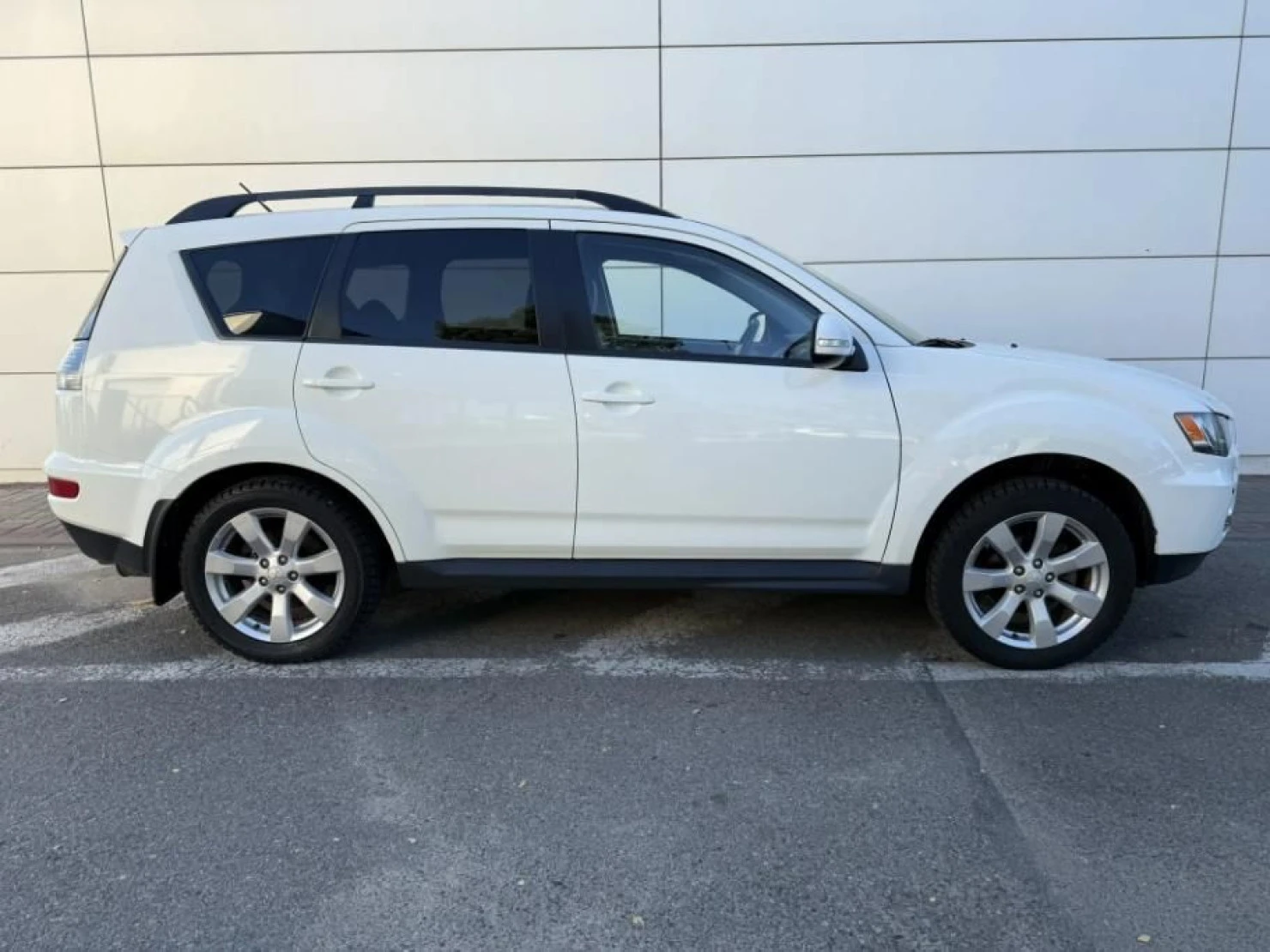 Mitsubishi OUTLANDER, 2011