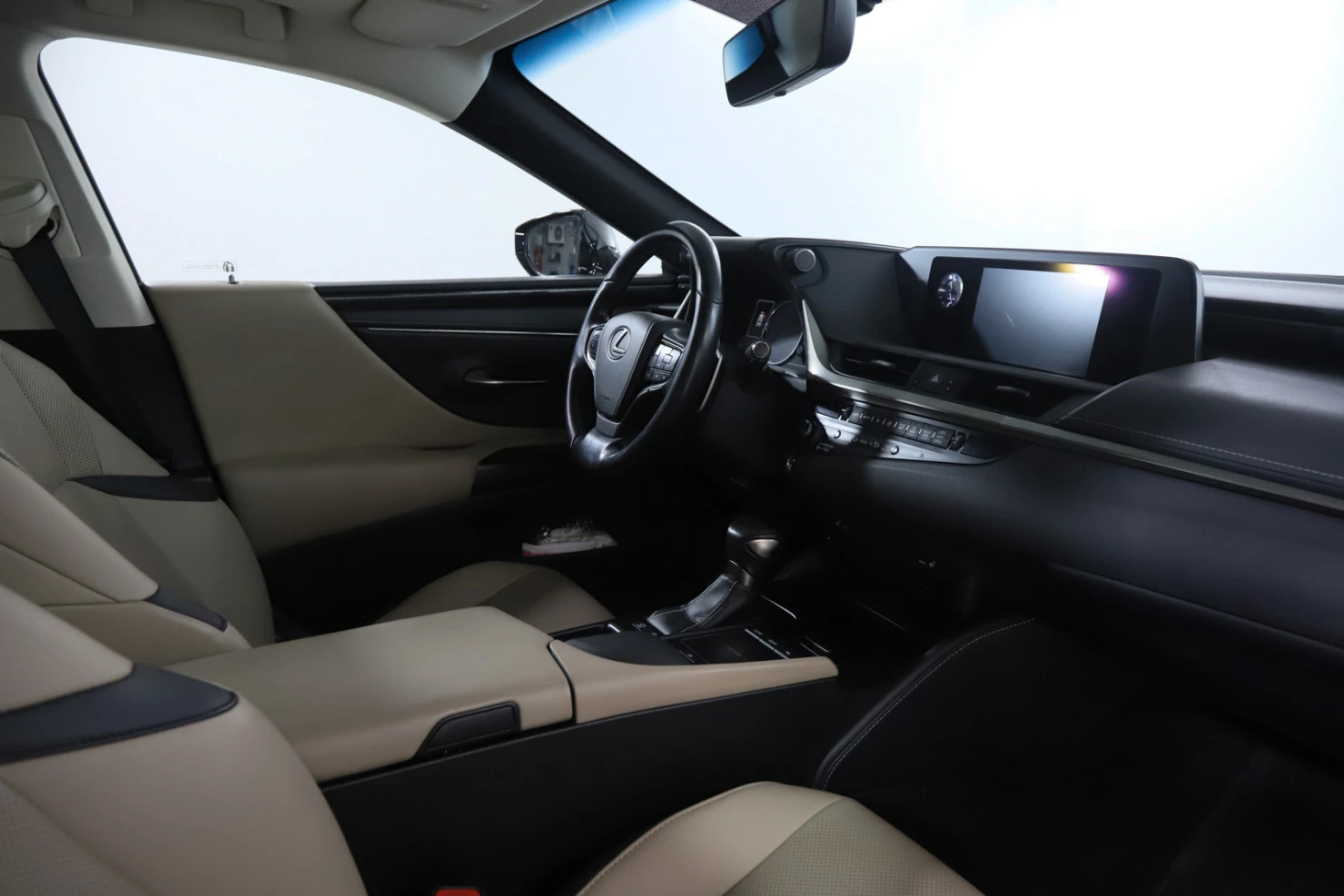 Lexus ES, 2018
