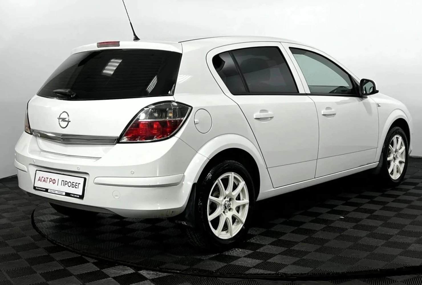Opel Astra, 2012