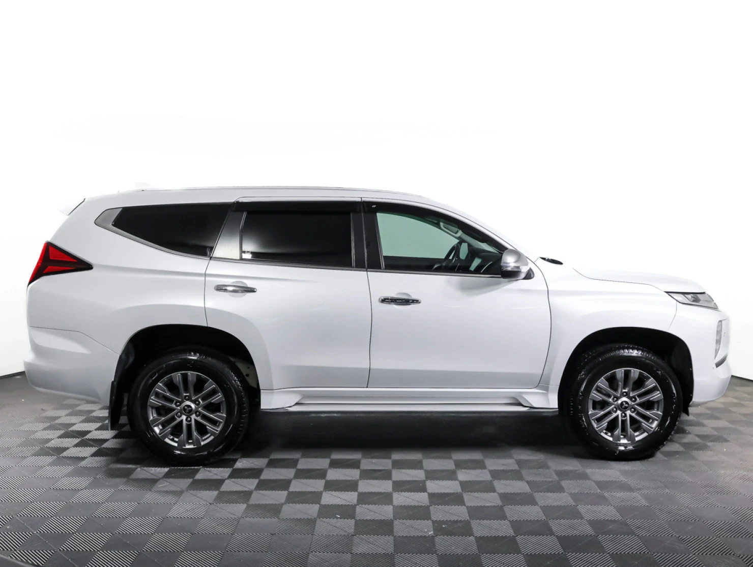 Mitsubishi PAJERO SPORT, 2020