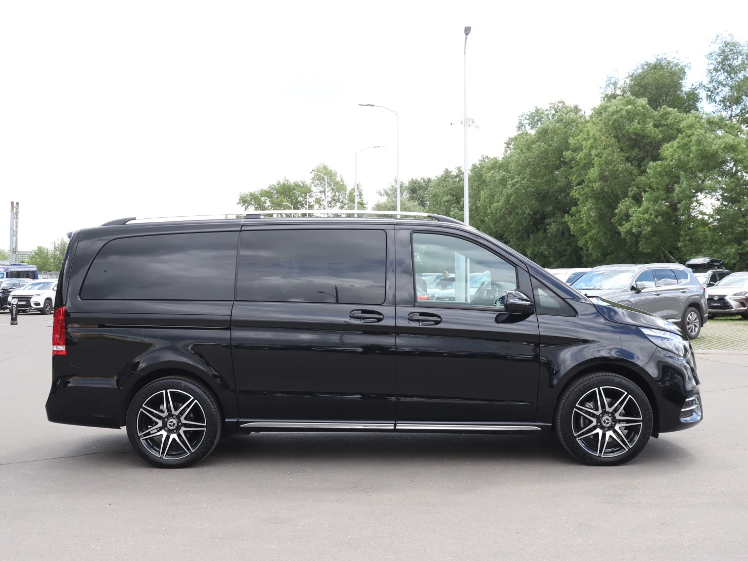 Mercedes-Benz V-Класс, 2023
