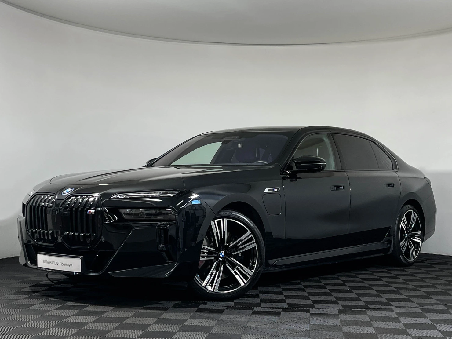BMW 7 серии, 2023