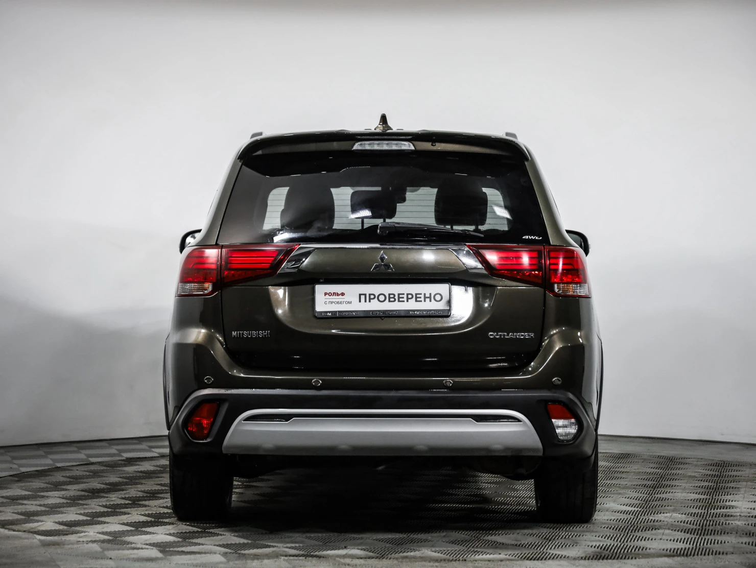 Mitsubishi OUTLANDER, 2020