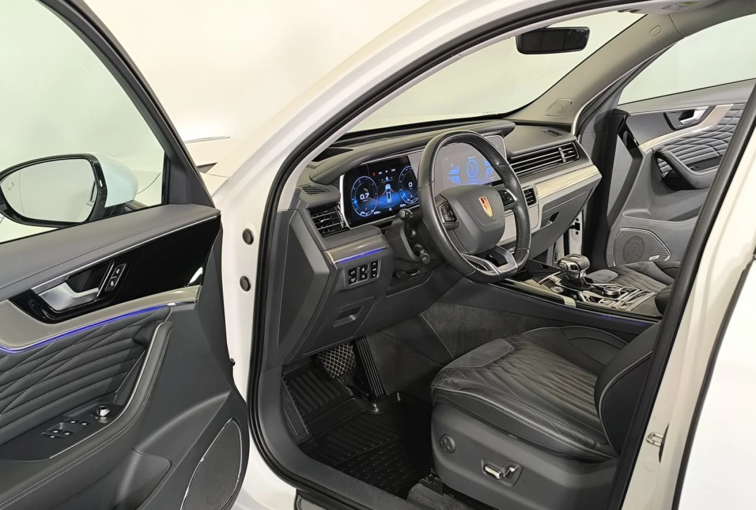Hongqi HS5, 2024