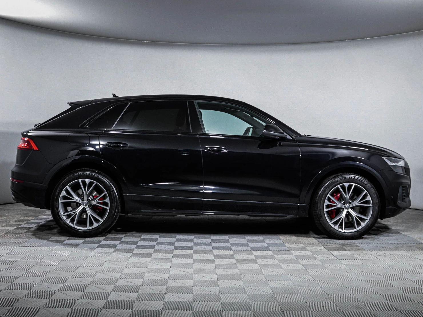 Audi Q8, 2019