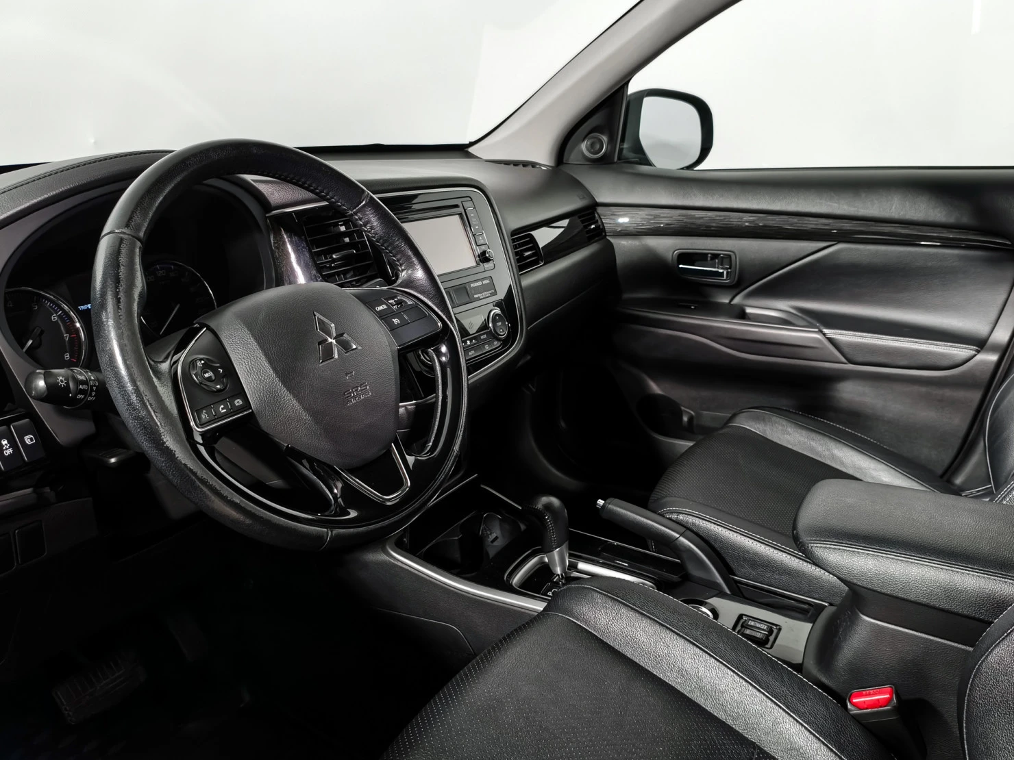 Mitsubishi OUTLANDER, 2017