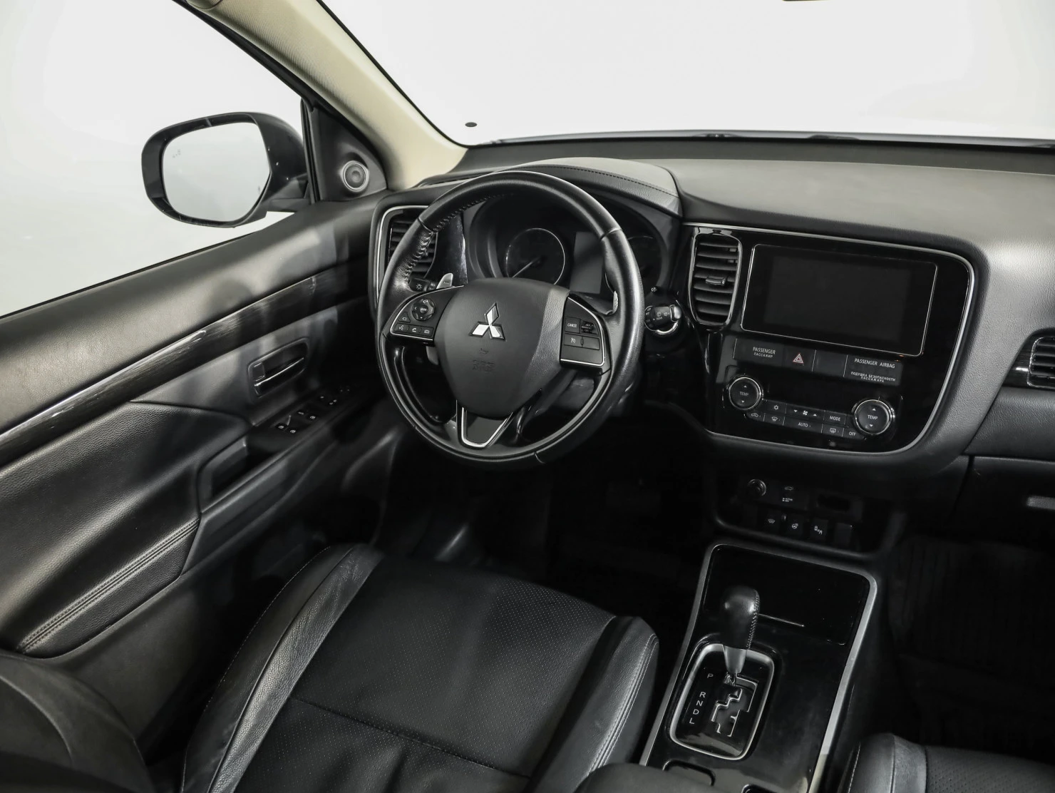 Mitsubishi OUTLANDER, 2017