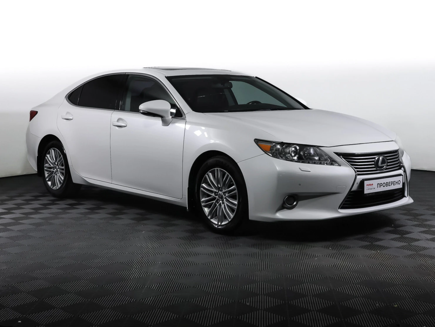 Lexus ES, 2014