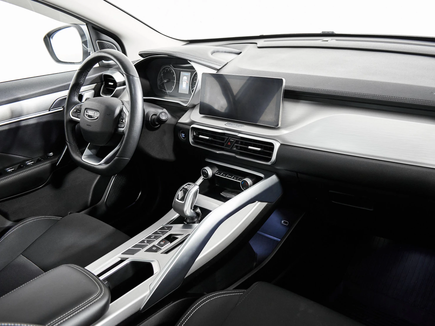 Geely Coolray, 2022