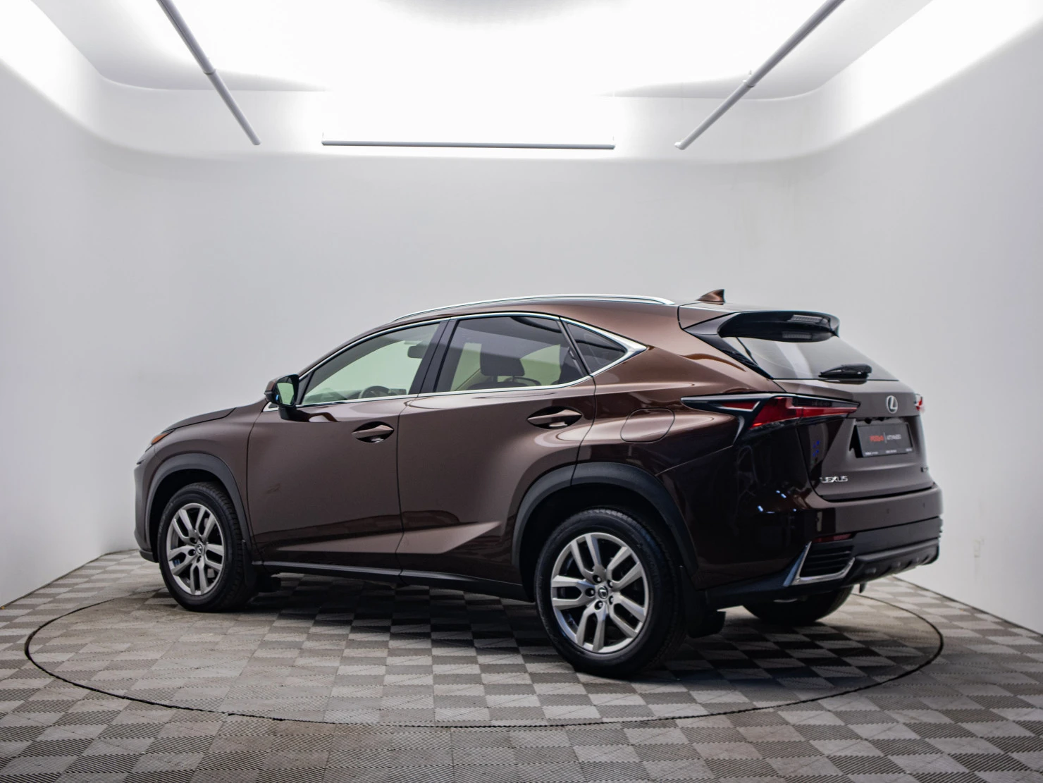 Lexus NX, 2018