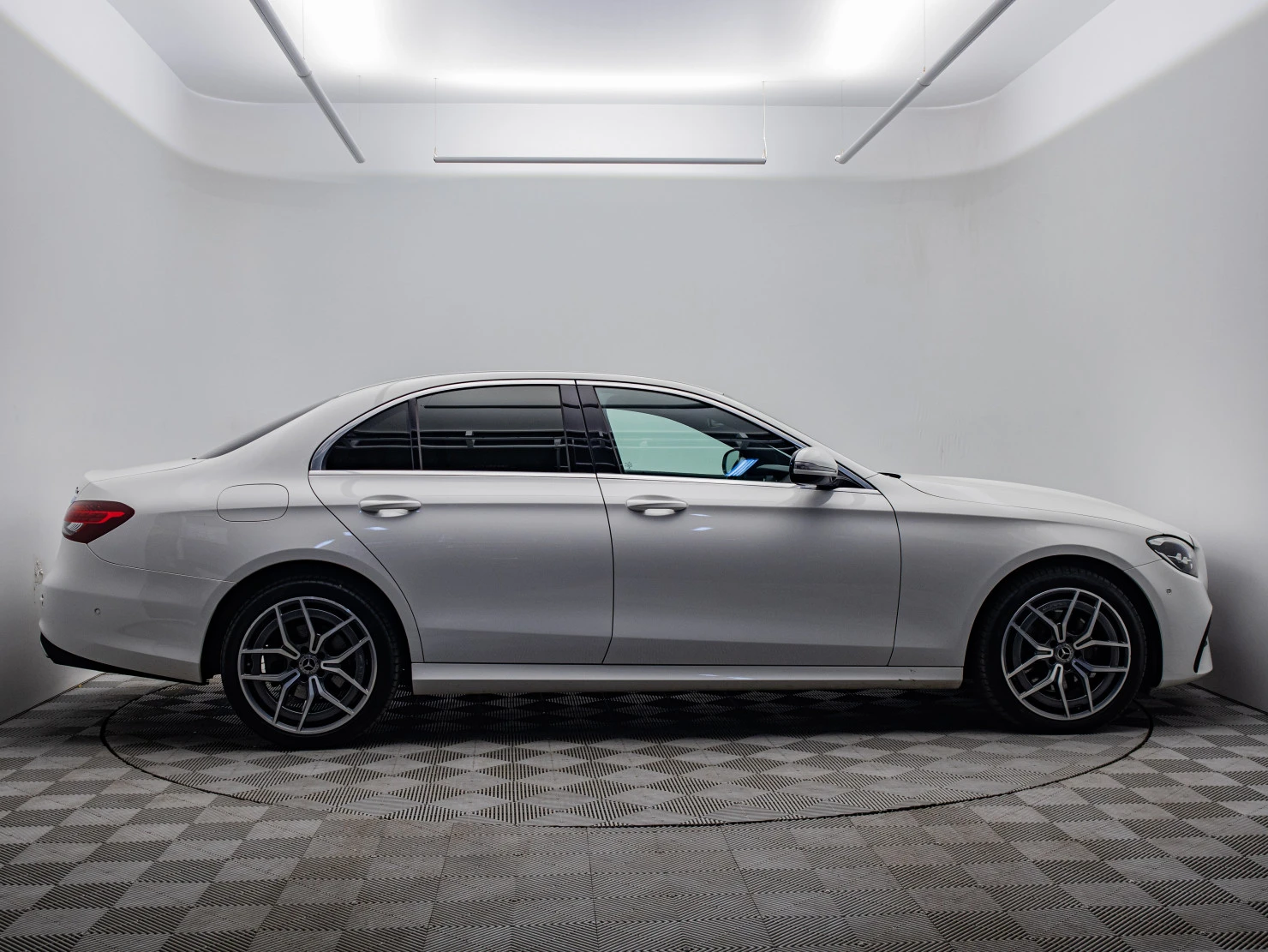 Mercedes-Benz E-Класс, 2021