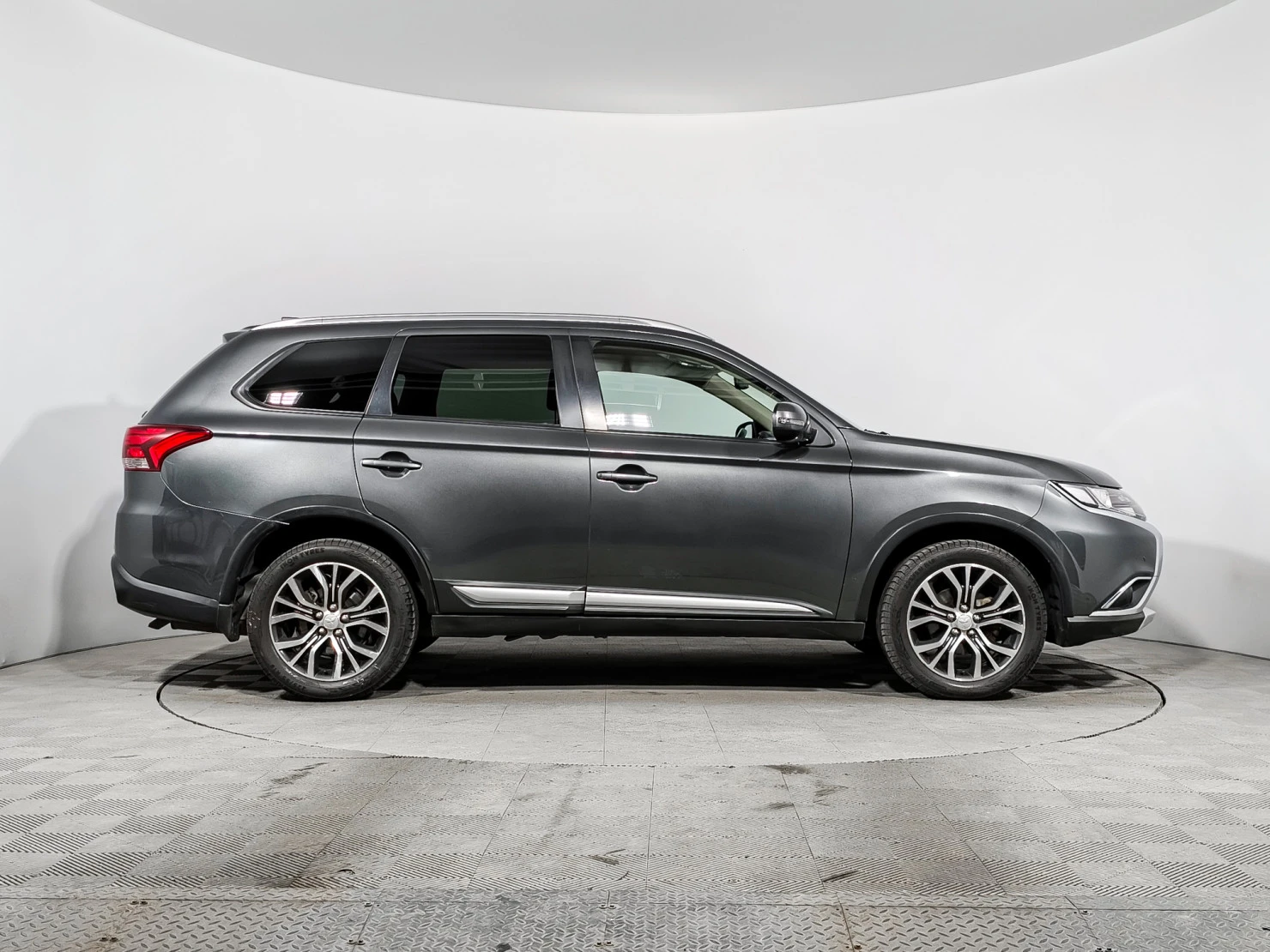 Mitsubishi OUTLANDER, 2017