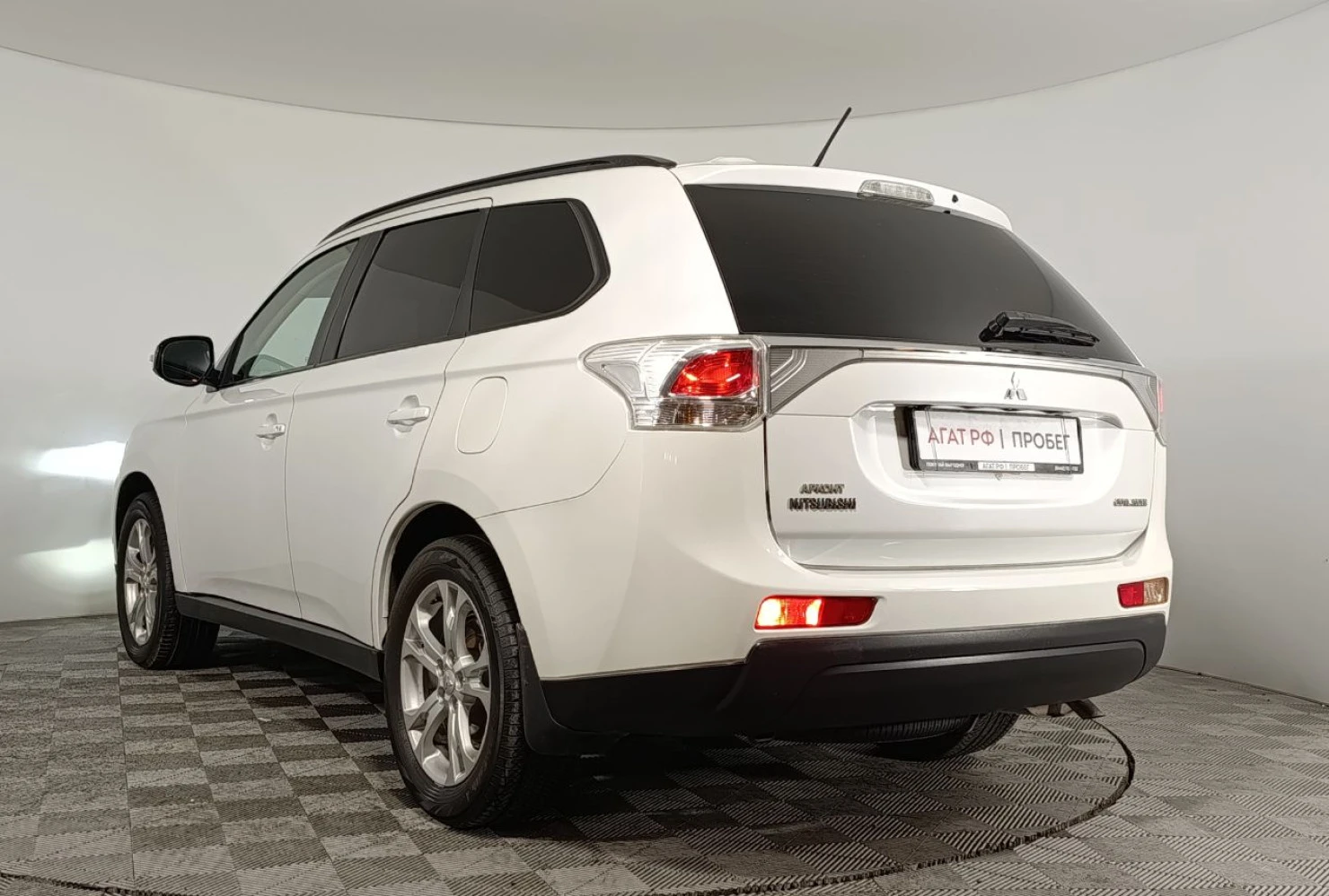 Mitsubishi OUTLANDER, 2013