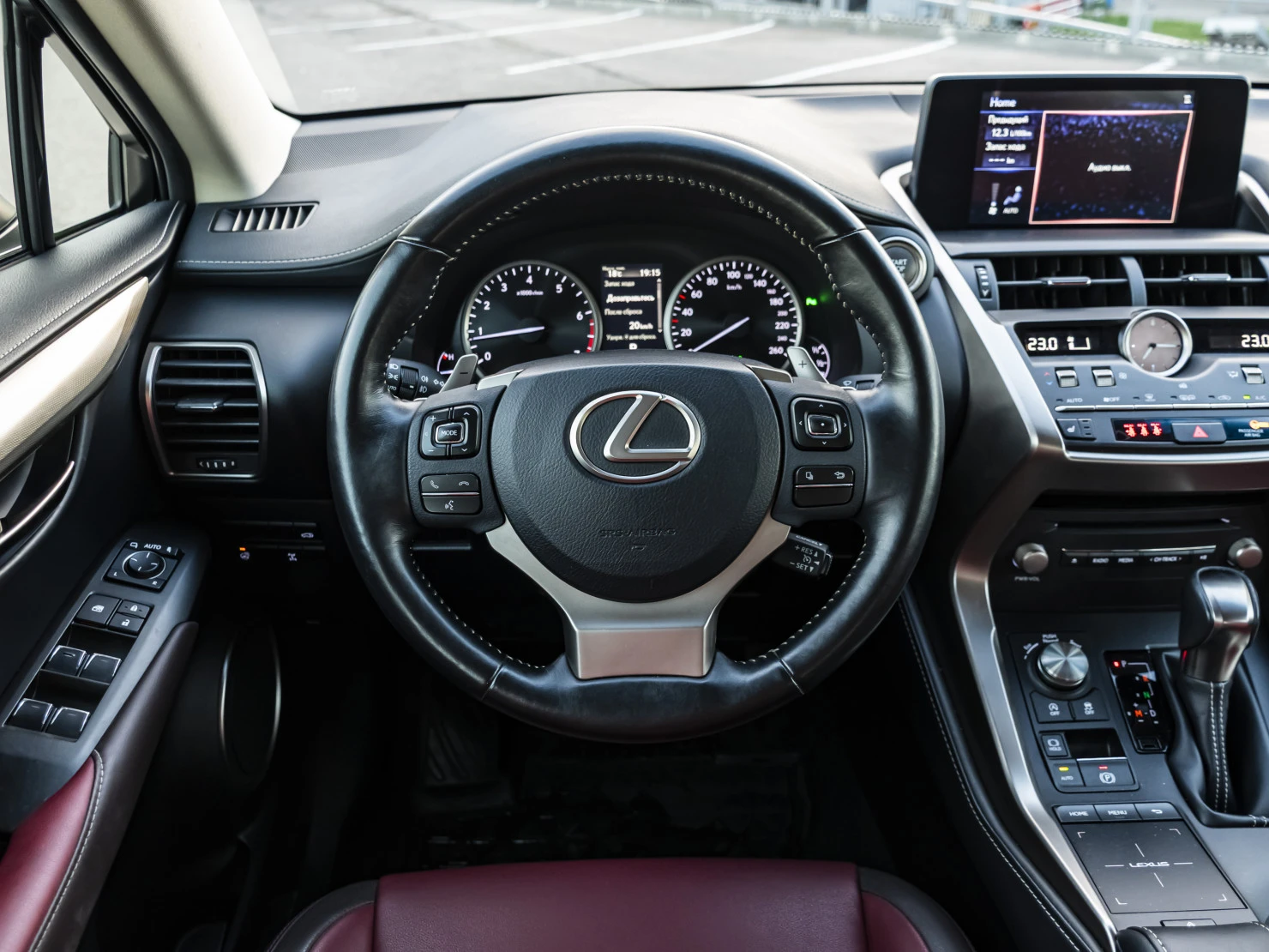 Lexus NX, 2018
