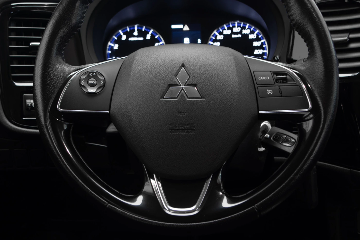 Mitsubishi OUTLANDER, 2018