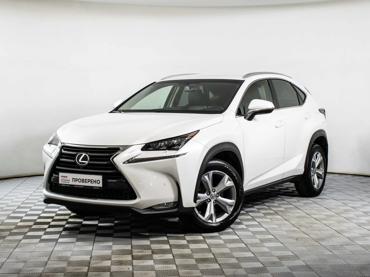 Lexus NX, 2016