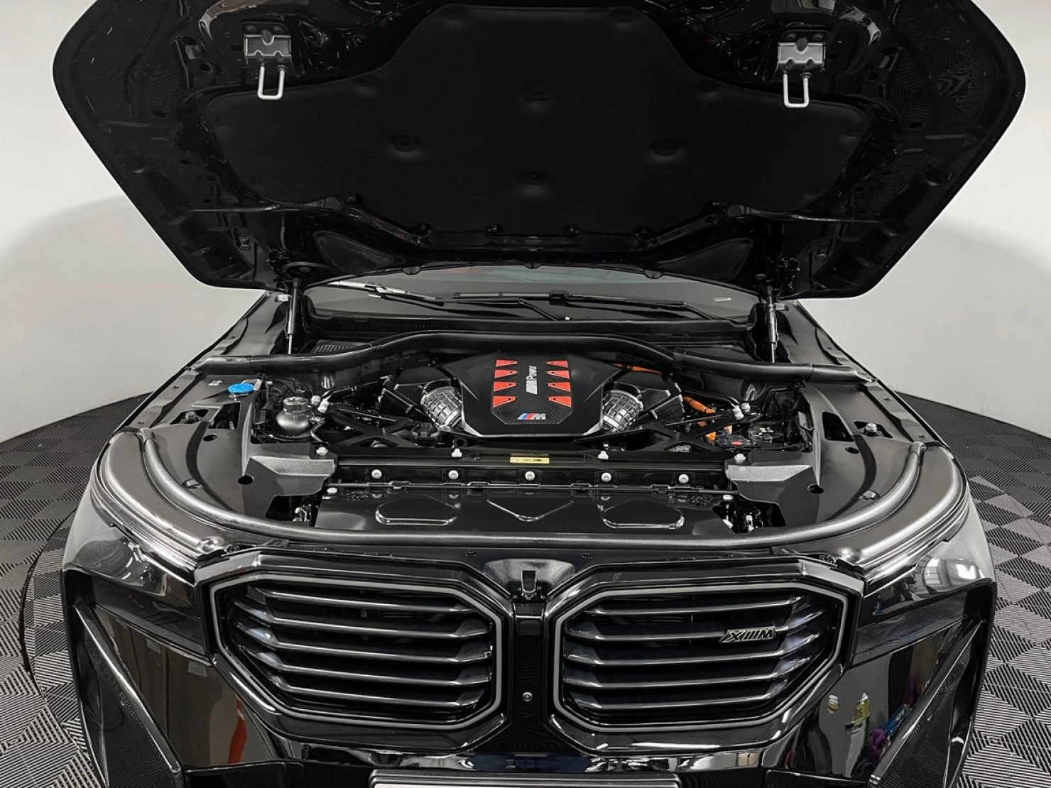 BMW XM, 2023