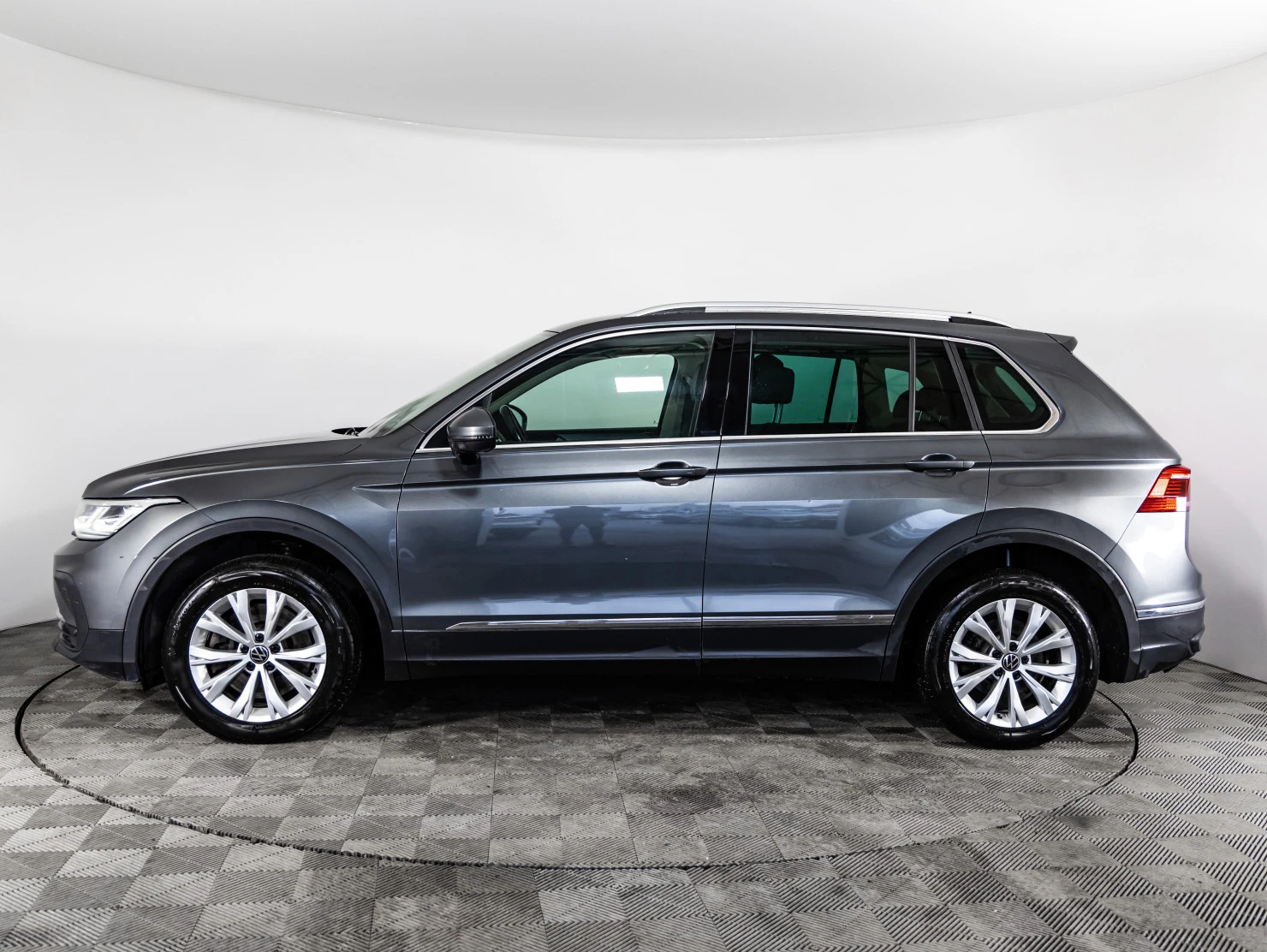 Volkswagen Tiguan, 2021