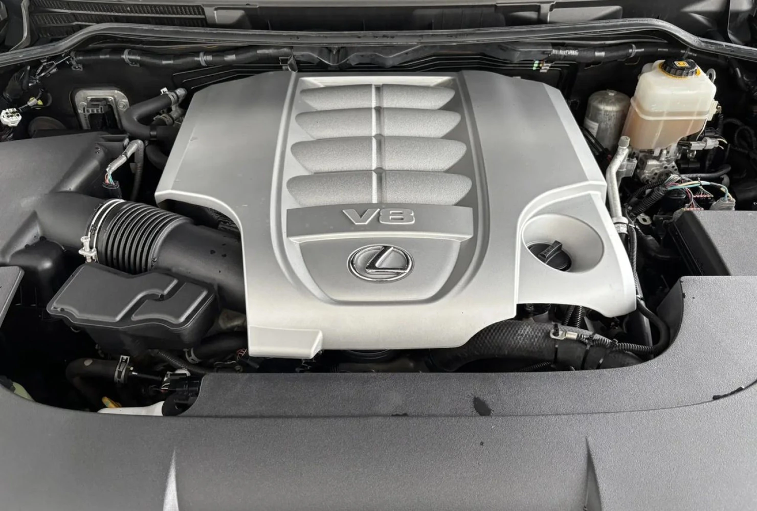 Lexus LX, 2020